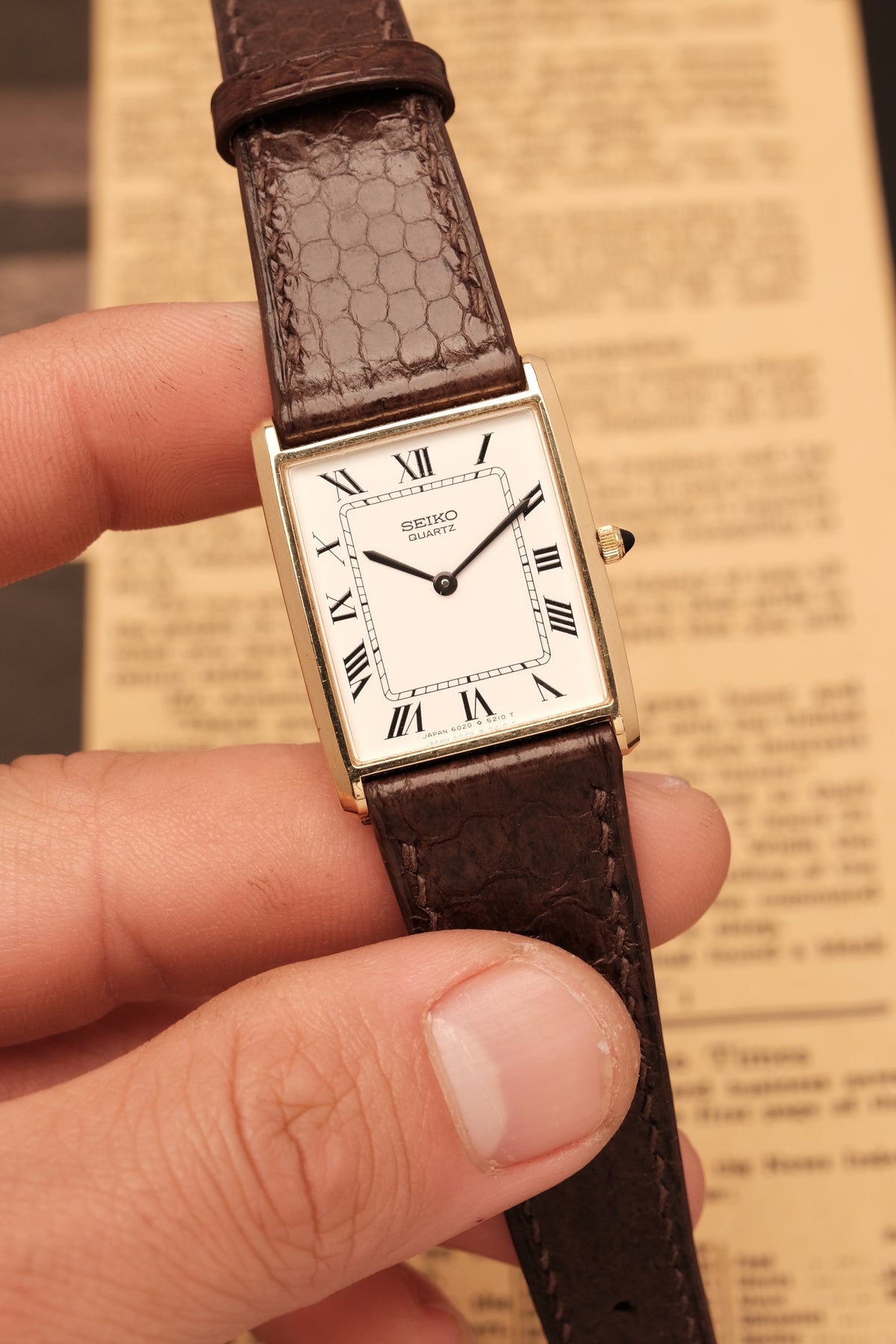 Vintage Japanese Classic Seiko Tank 6020-5050 White Dial Roman numerals (25x32mm)