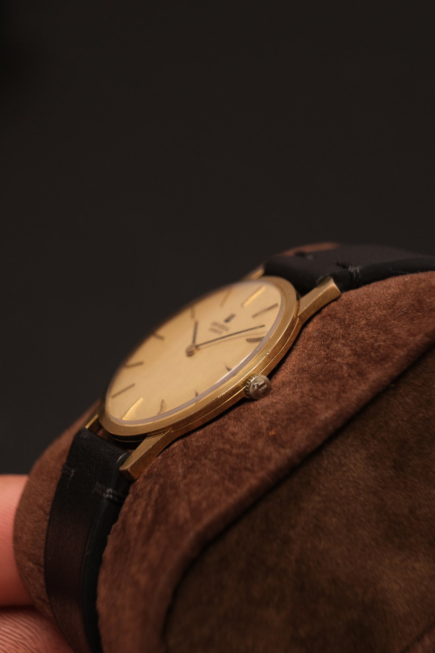 1960s Ultra thin Universal Genève Ref. 542.101