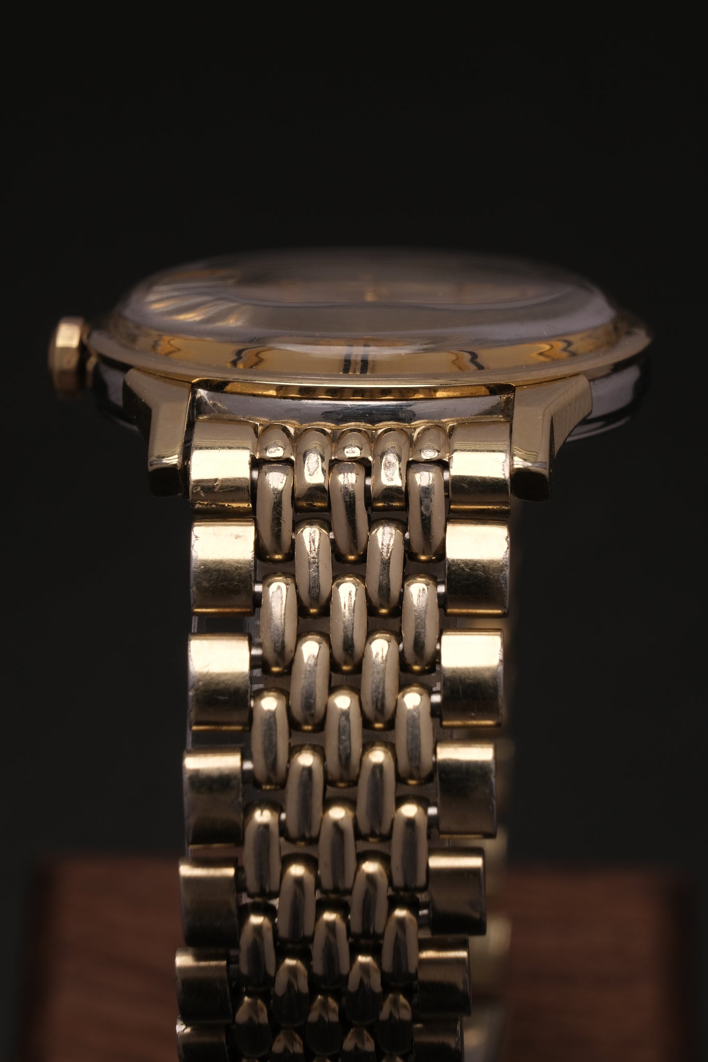 OMEGA CONSTELLATION PIE PAN DOG LEG GOLD AUTOMATIC CHRONOMETER REF. 168.005