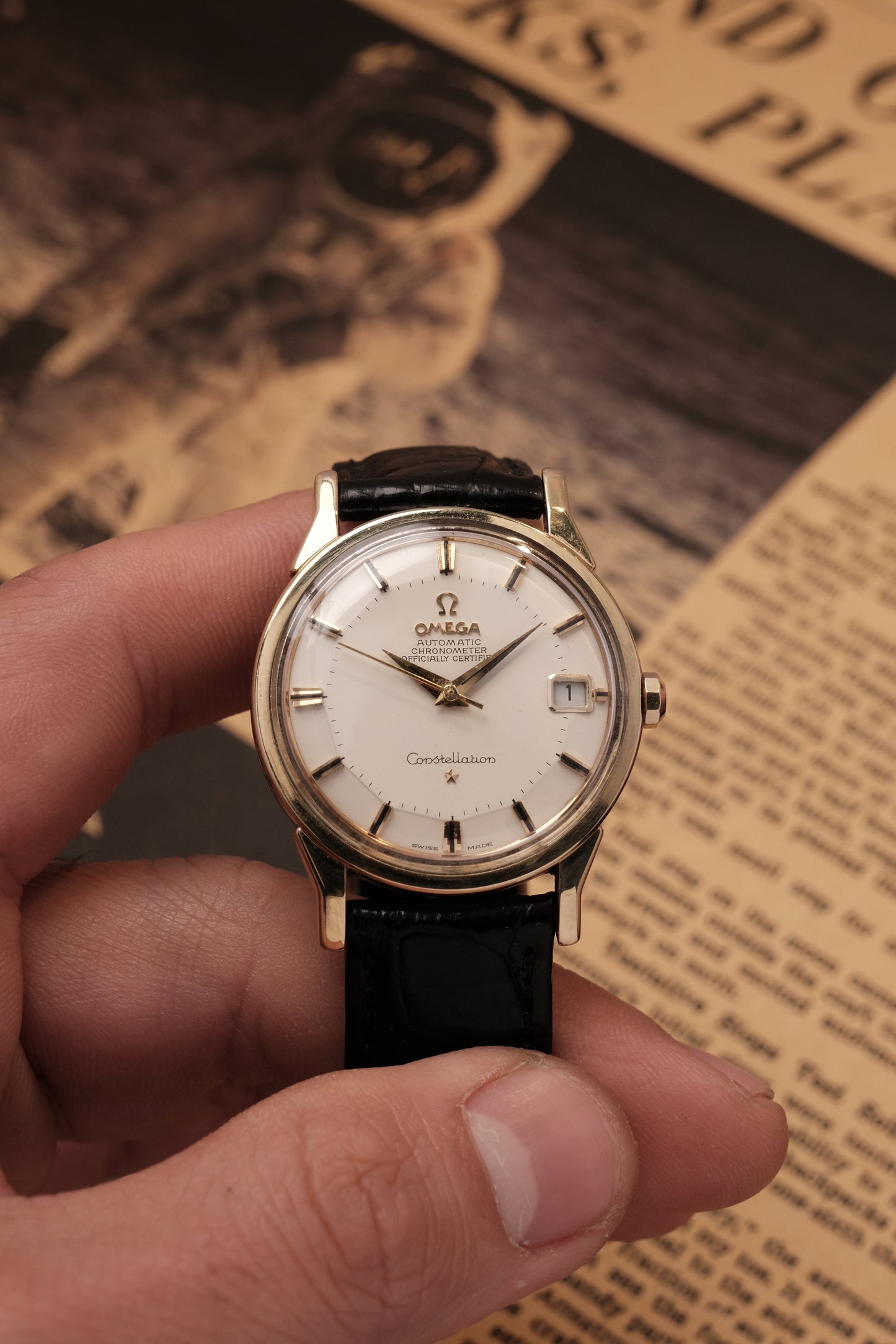 1966 OMEGA CONSTELLATION PIE PAN DOG LEG White Dial AUTOMATIC CHRONOMETER REF. 168.005