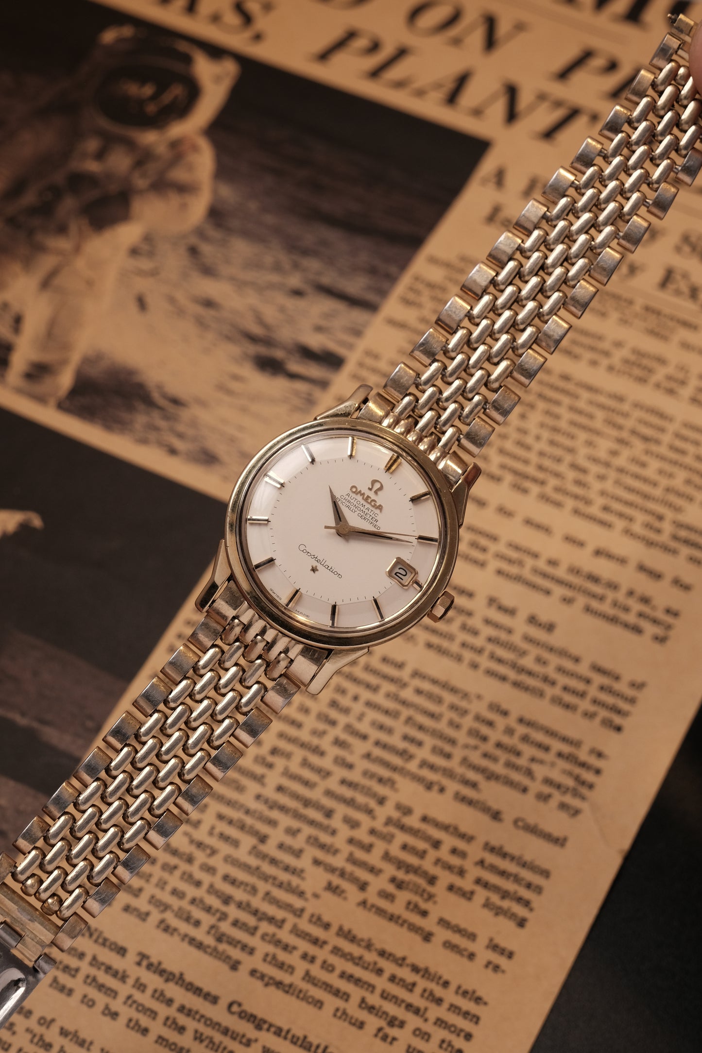 1963 OMEGA CONSTELLATION PIE PAN DOG LEG GOLD AUTOMATIC CHRONOMETER REF. 168.005