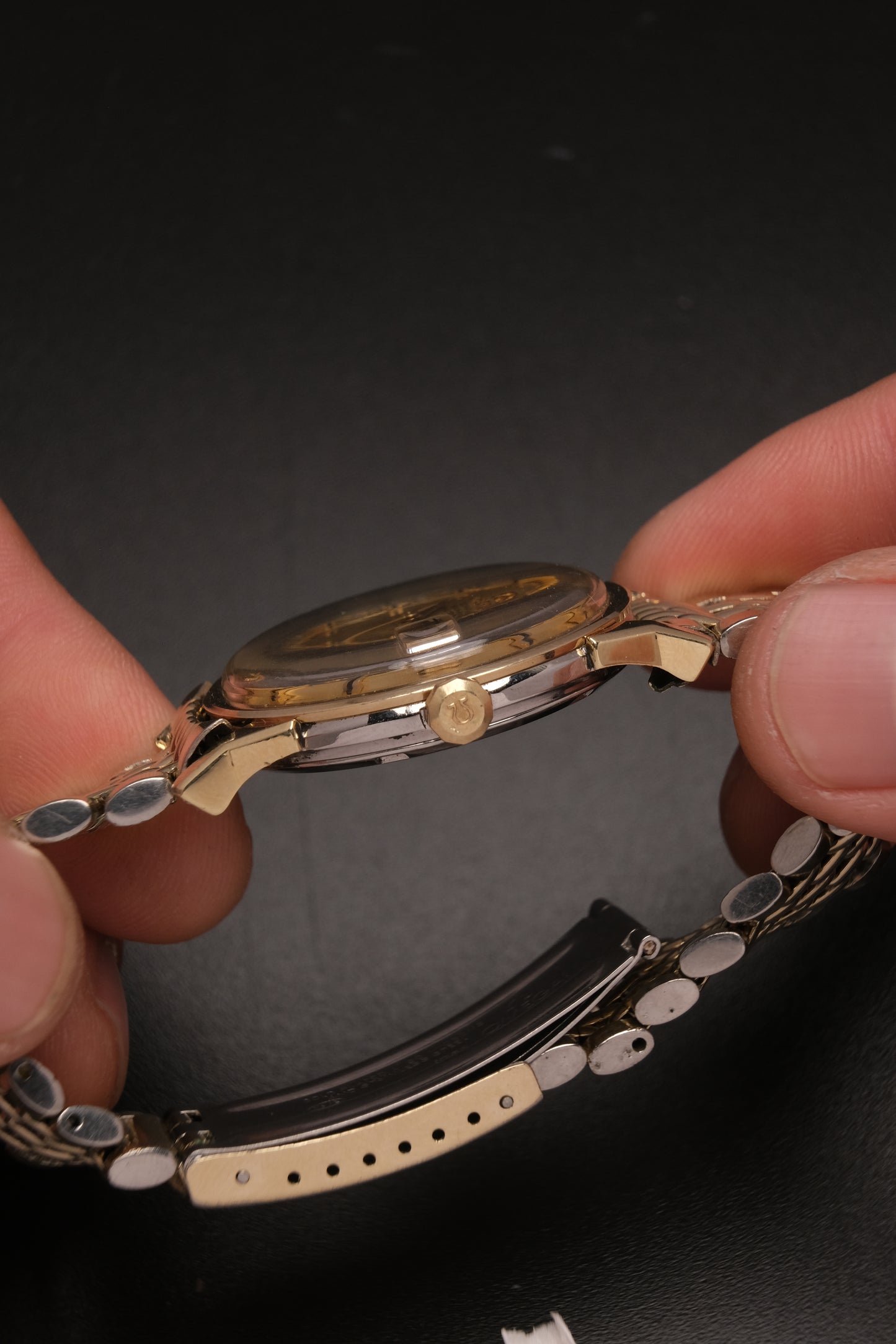 OMEGA CONSTELLATION PIE PAN DOG LEG GOLD AUTOMATIC CHRONOMETER REF. 168.005