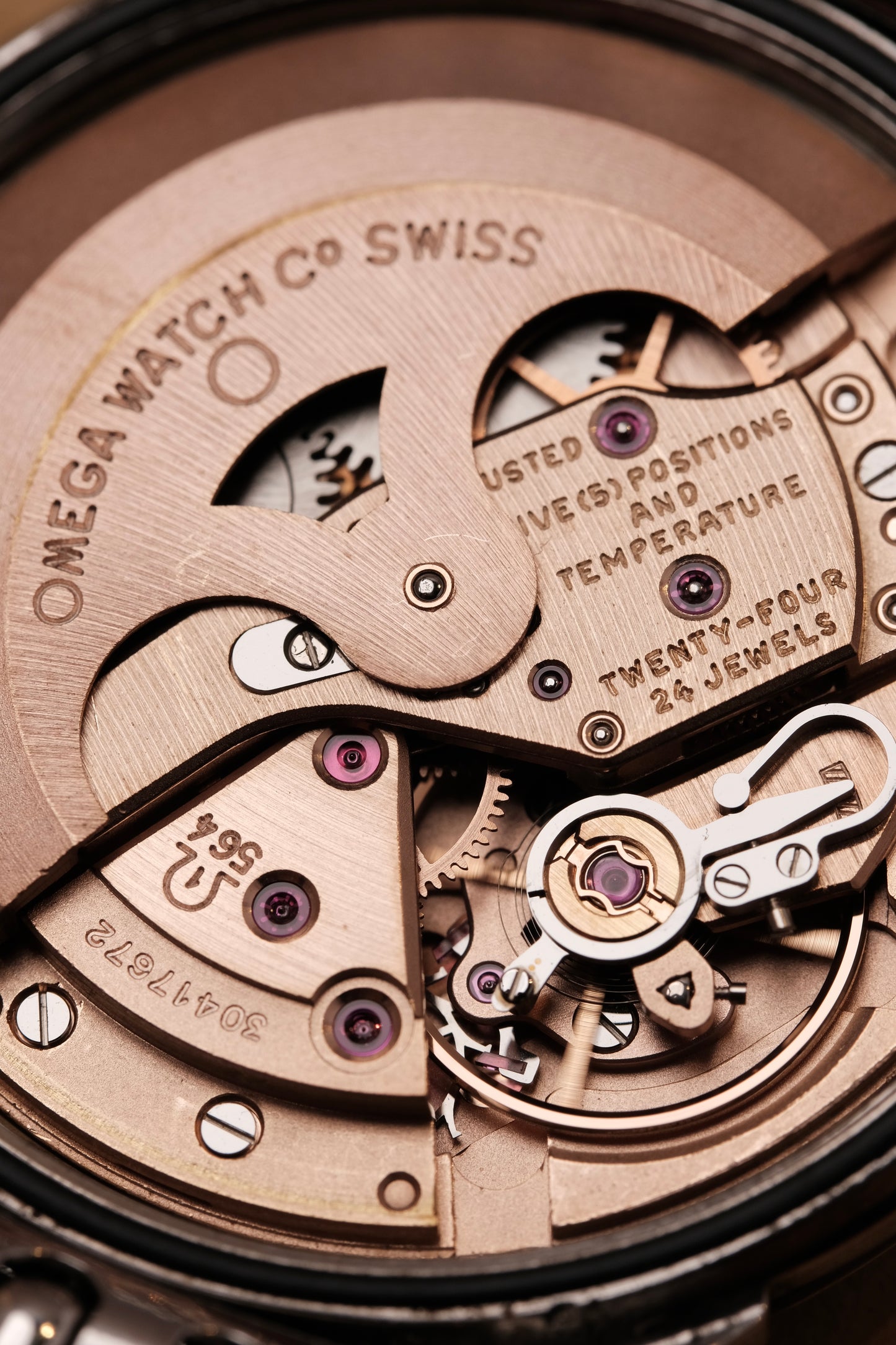 OMEGA CONSTELLATION PIE PAN DOG LEG AUTOMATIC CHRONOMETER REF. 168.005