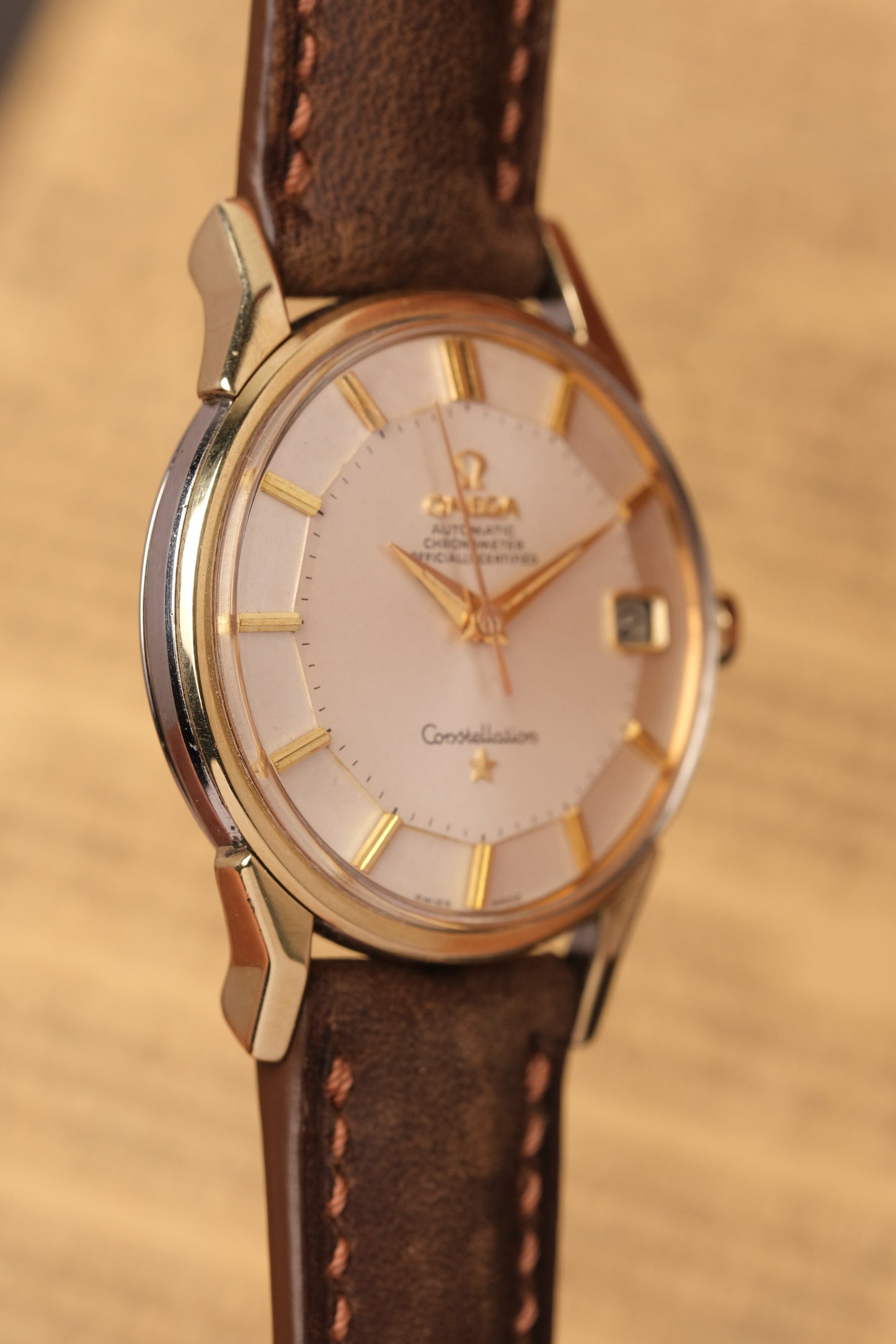 1966 OMEGA CONSTELLATION PIE PAN DOG LEG White Dial AUTOMATIC CHRONOMETER REF. 168.005