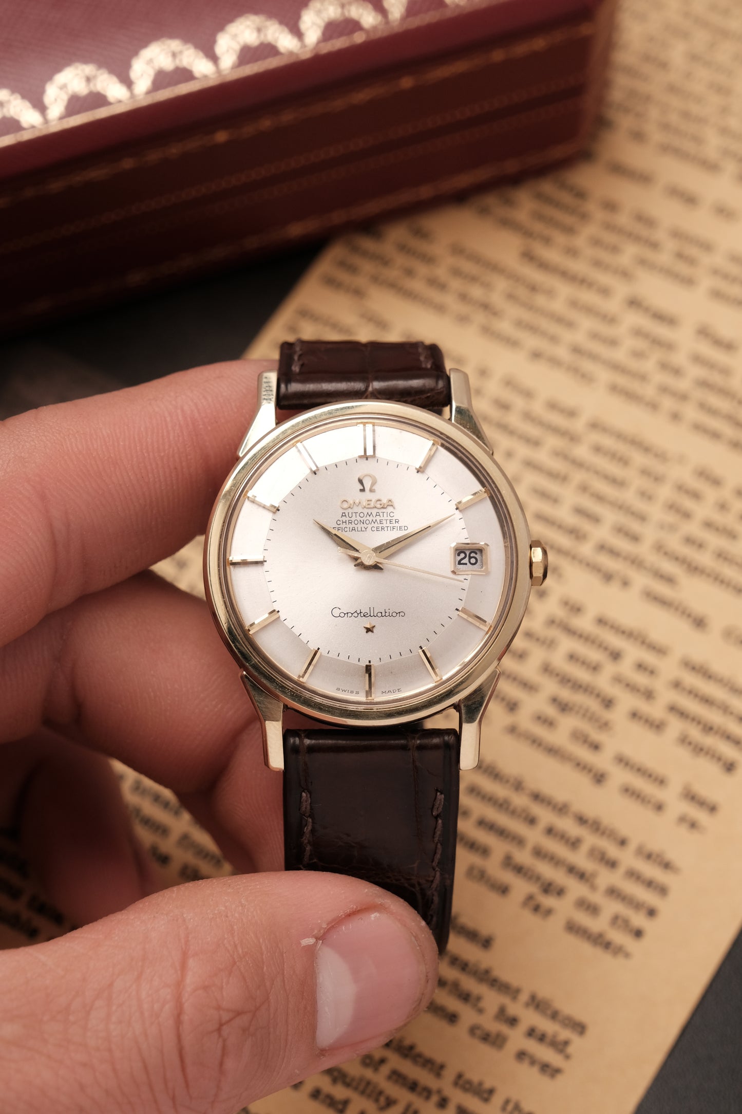 1966 OMEGA CONSTELLATION PIE PAN DOG LEG White Dial AUTOMATIC CHRONOMETER REF. 168.005 ( Dark Brown Strap)