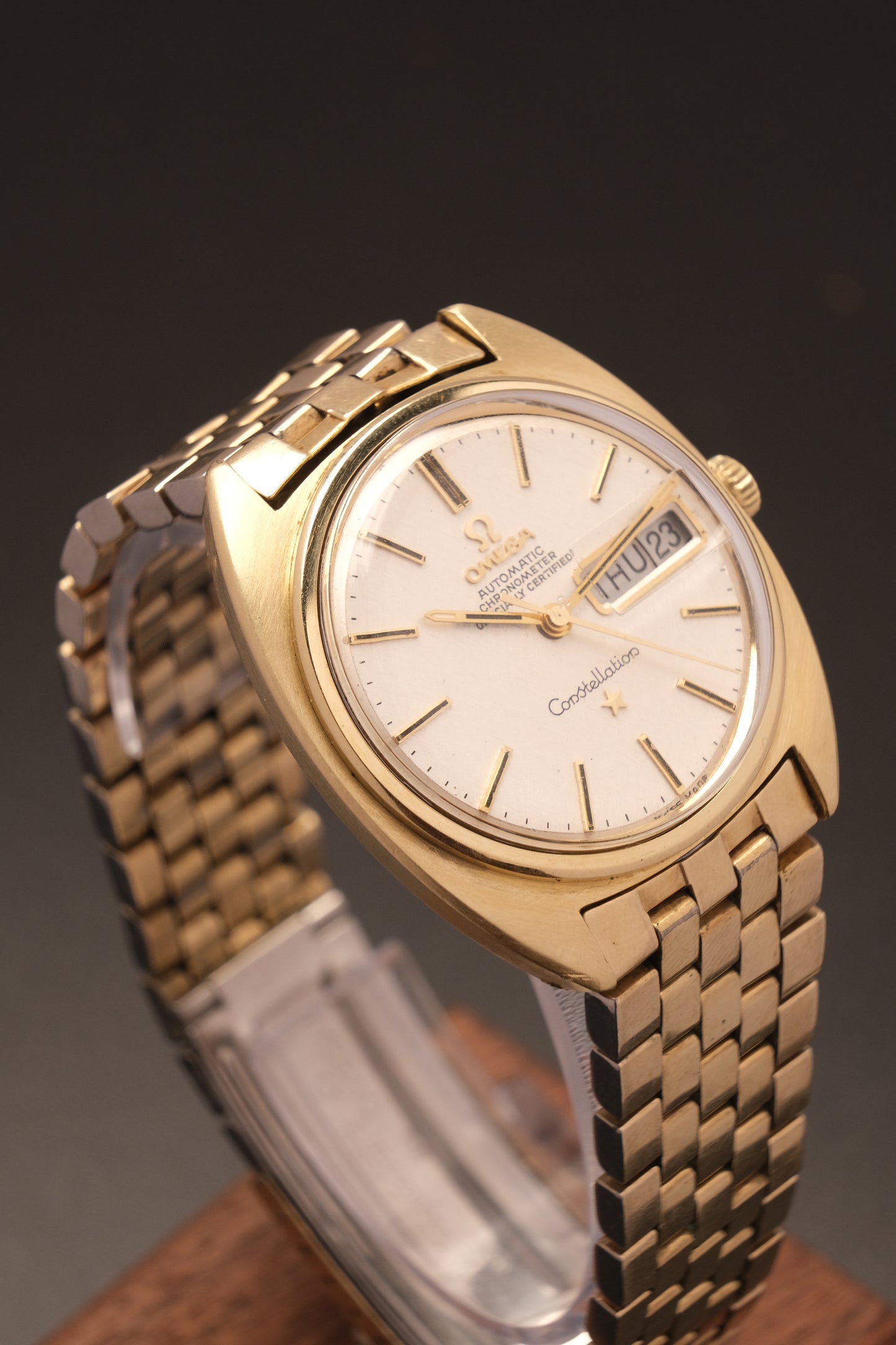 OMEGA Constellation C-shape Day-date Chronometer Linen White Dial  - 168.029