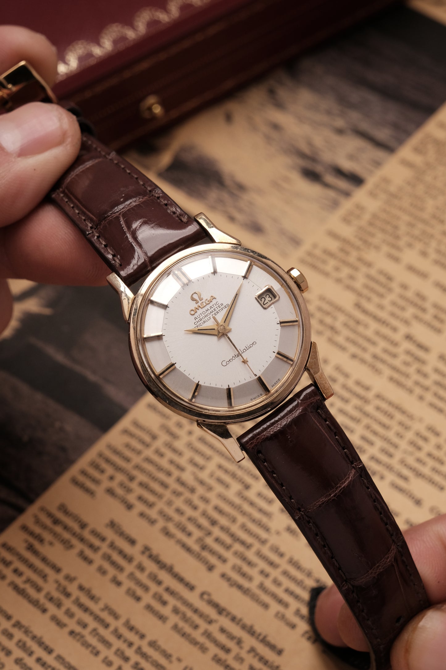 1966 OMEGA CONSTELLATION PIE PAN DOG LEG White Dial AUTOMATIC CHRONOMETER REF. 168.005