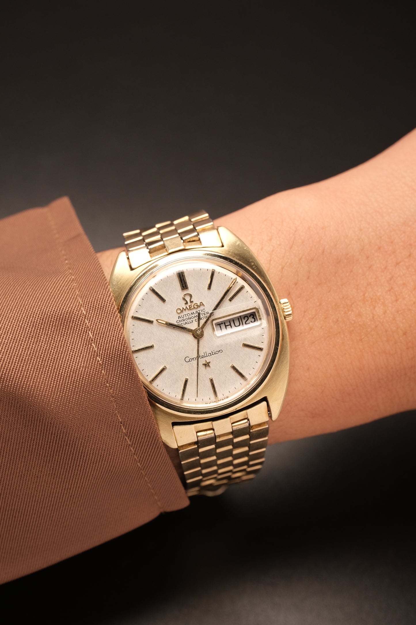 OMEGA Constellation C-shape Day-date Chronometer Linen White Dial  - 168.029