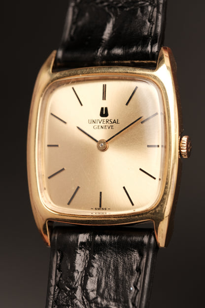 1960s Vintage Tank UNIVERSAL GENEVE Ref.542114 Cal 1-42