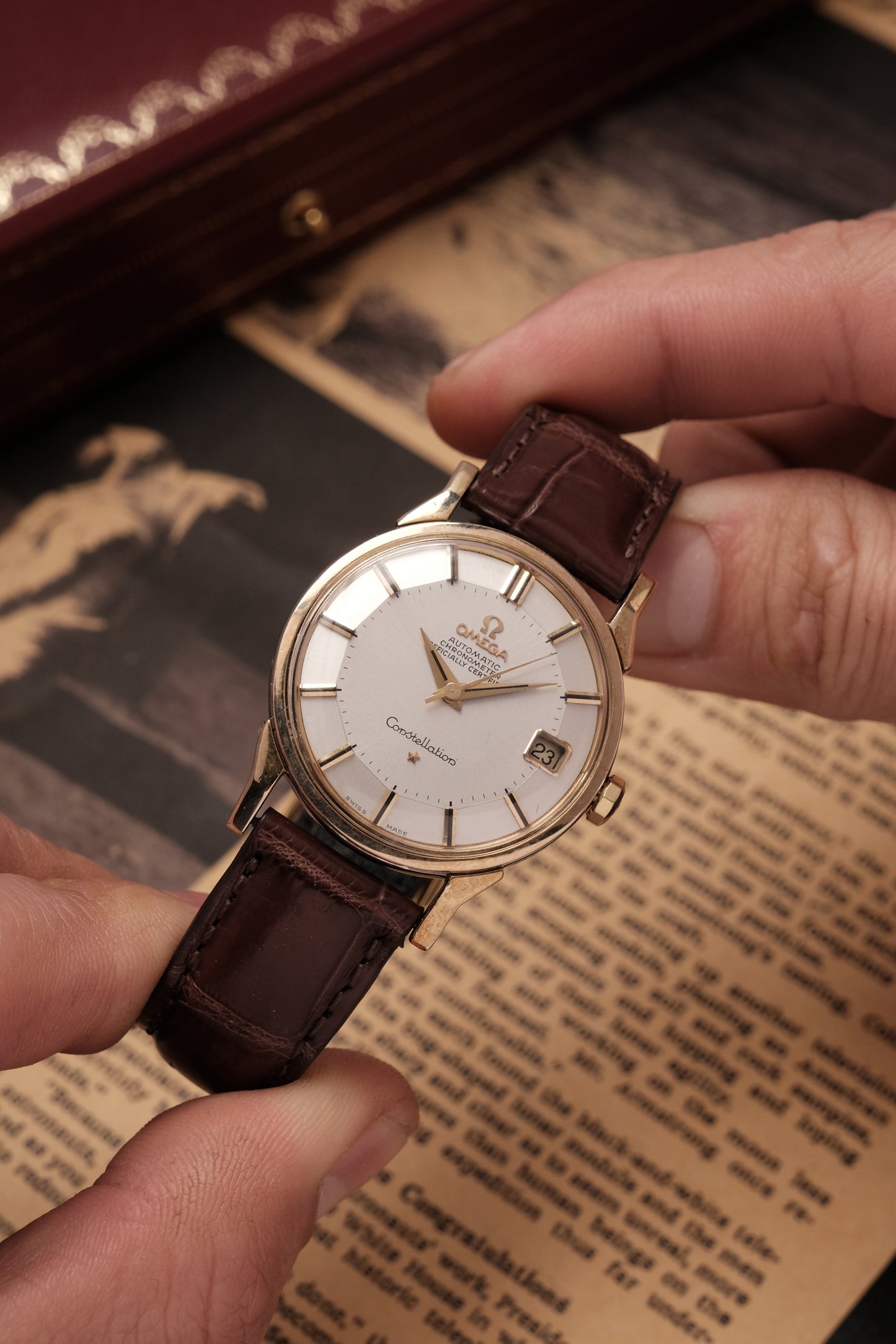 1966 OMEGA CONSTELLATION PIE PAN DOG LEG White Dial AUTOMATIC CHRONOMETER REF. 168.005