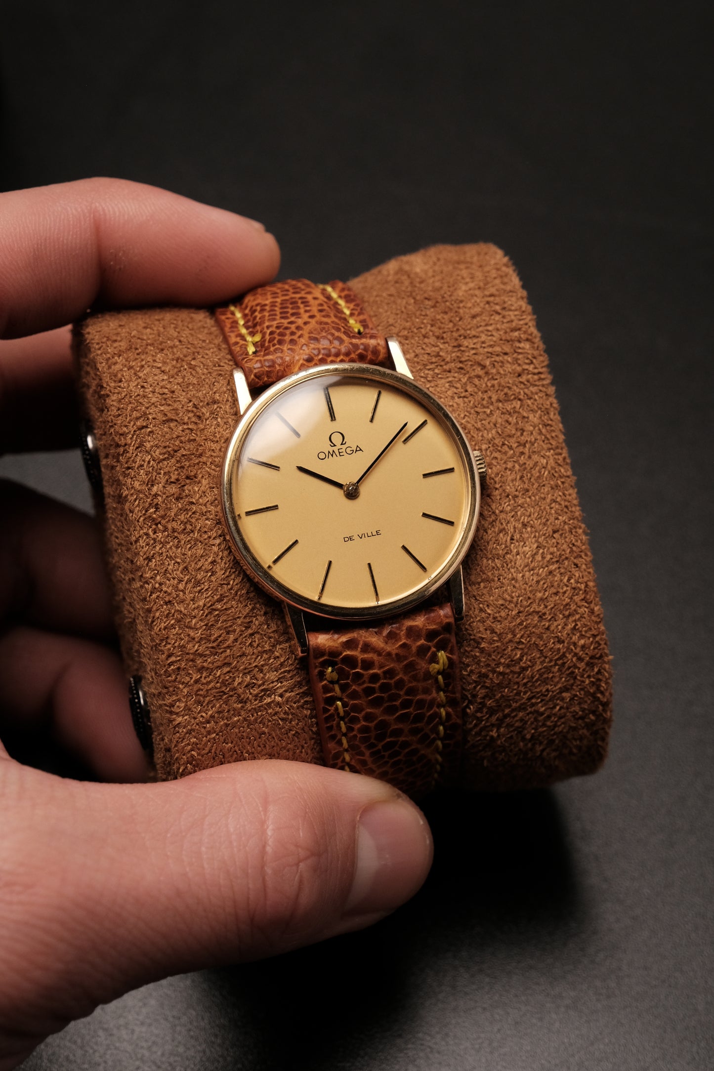 1970s Vintage OMEGA De Ville Gold Men's Watch - 111.140