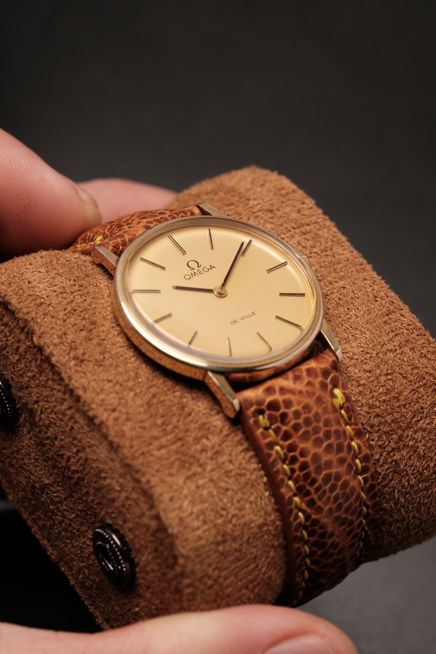 1970s Vintage OMEGA De Ville Gold Men's Watch - 111.140
