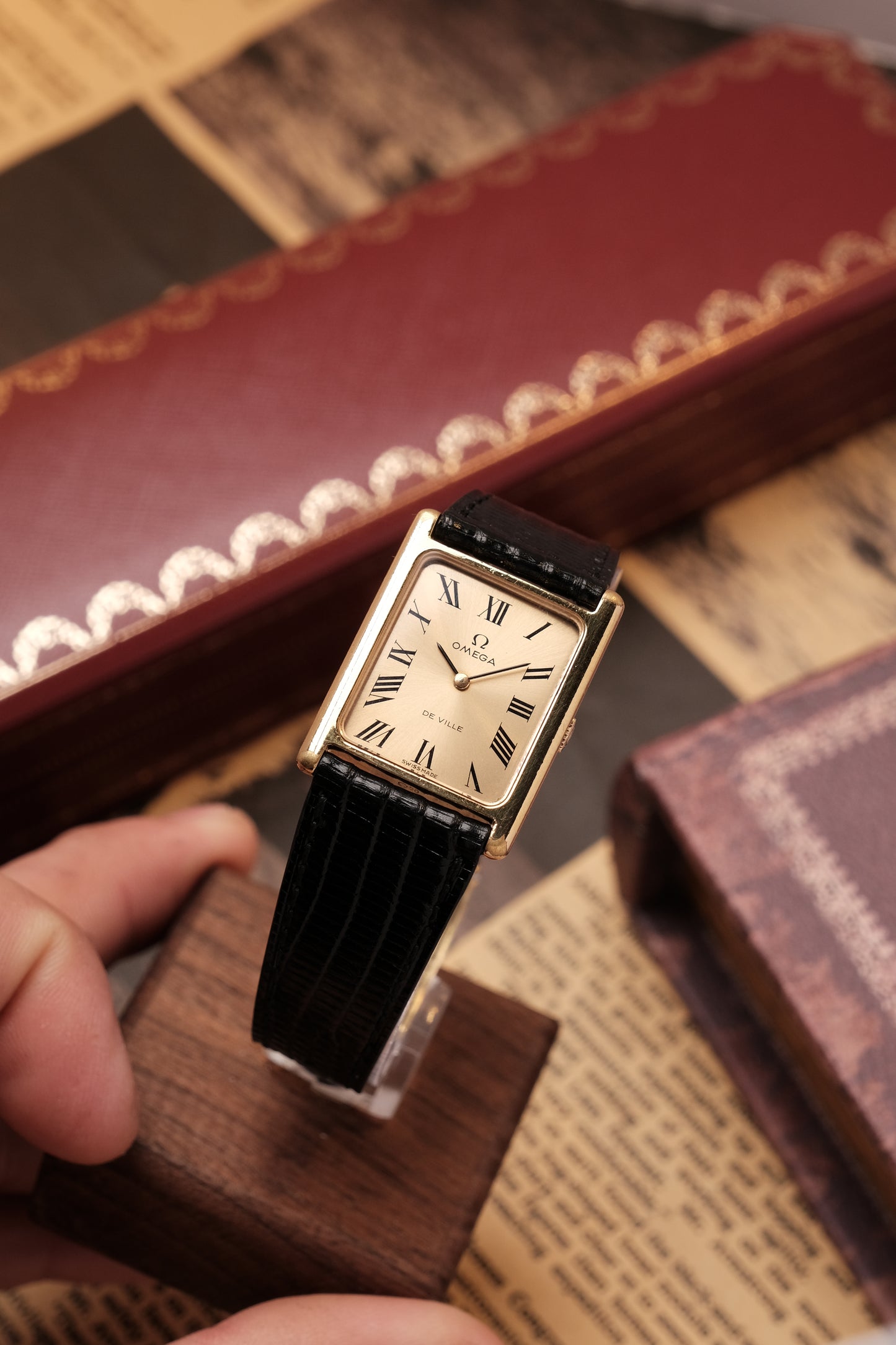 Vintage Tank OMEGA DE VILLE REF. 511.0404 (Roman number dial )