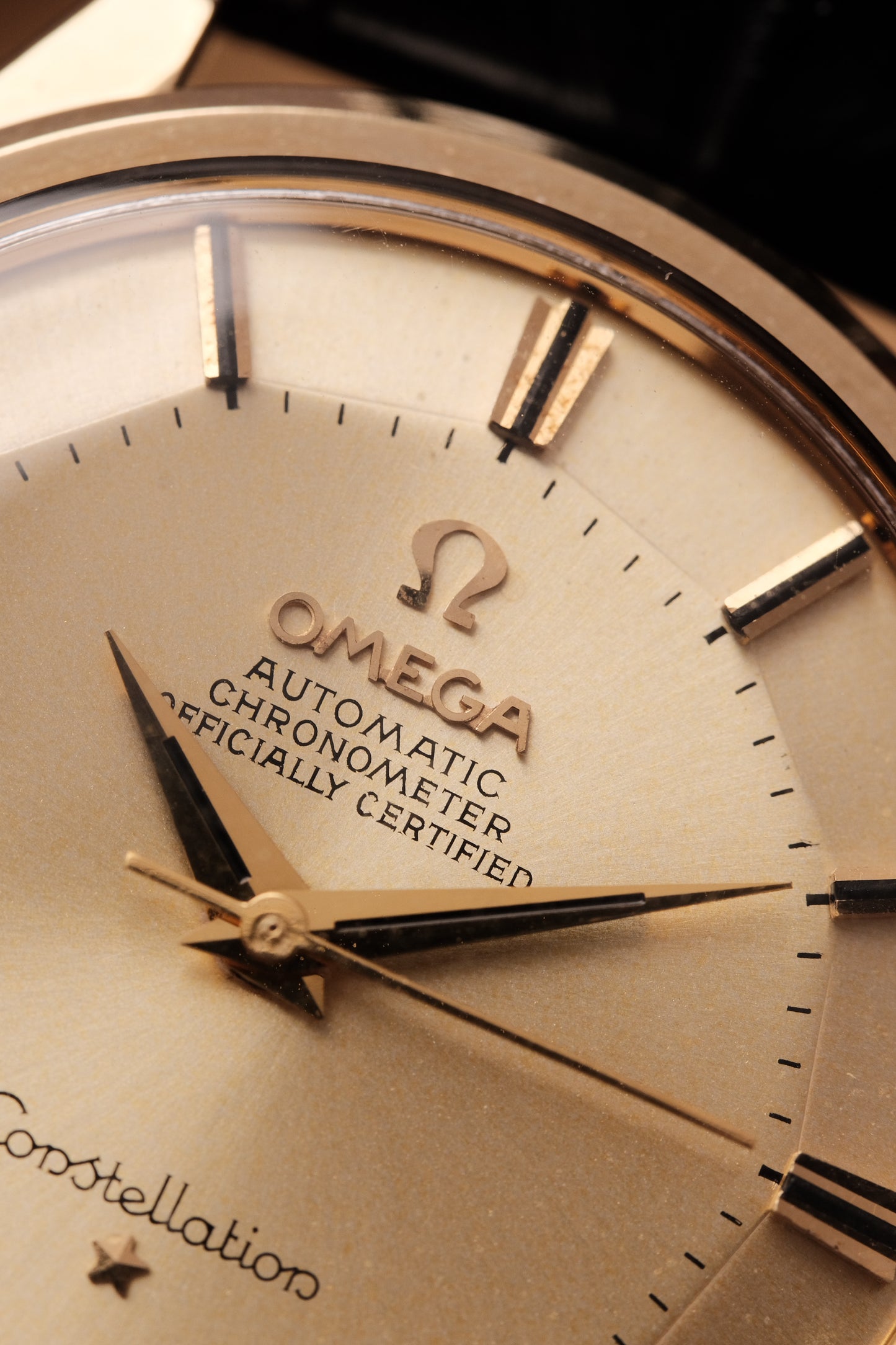 1964 OMEGA CONSTELLATION PIE PAN DOG LEG CHAMPAGNE Dial AUTOMATIC CHRONOMETER REF. 167.005