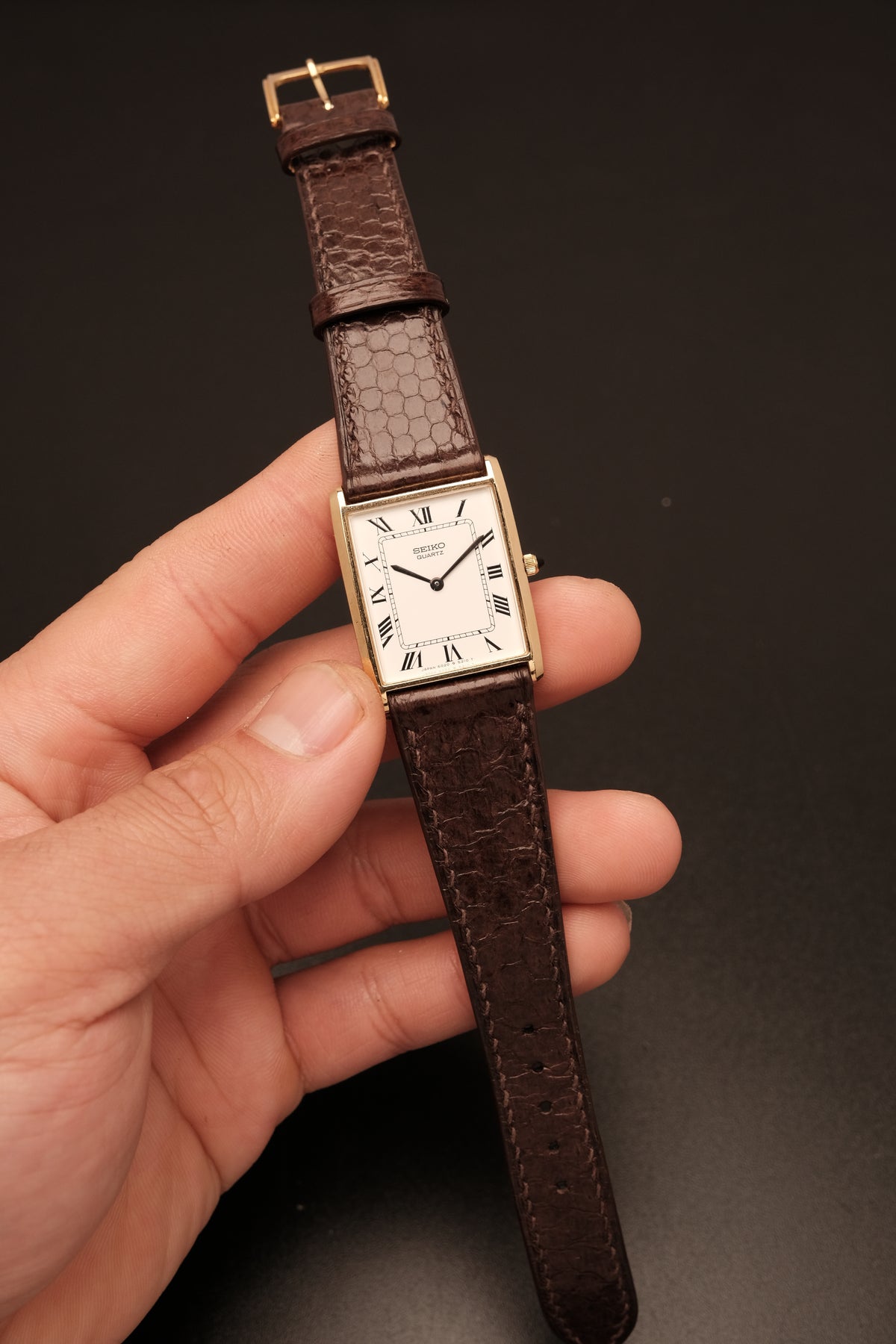 Vintage Japanese Classic Seiko Tank 6020-5050 White Dial Roman numerals (25x32mm)