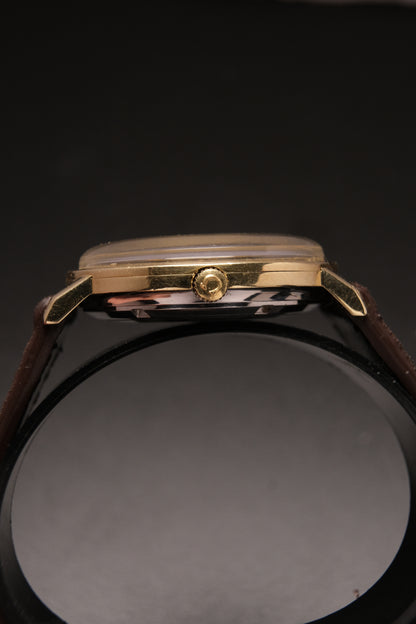 Vintage Omega Constellation Pie-Pan Gold capped with Gold dial 168.004 from 1966
