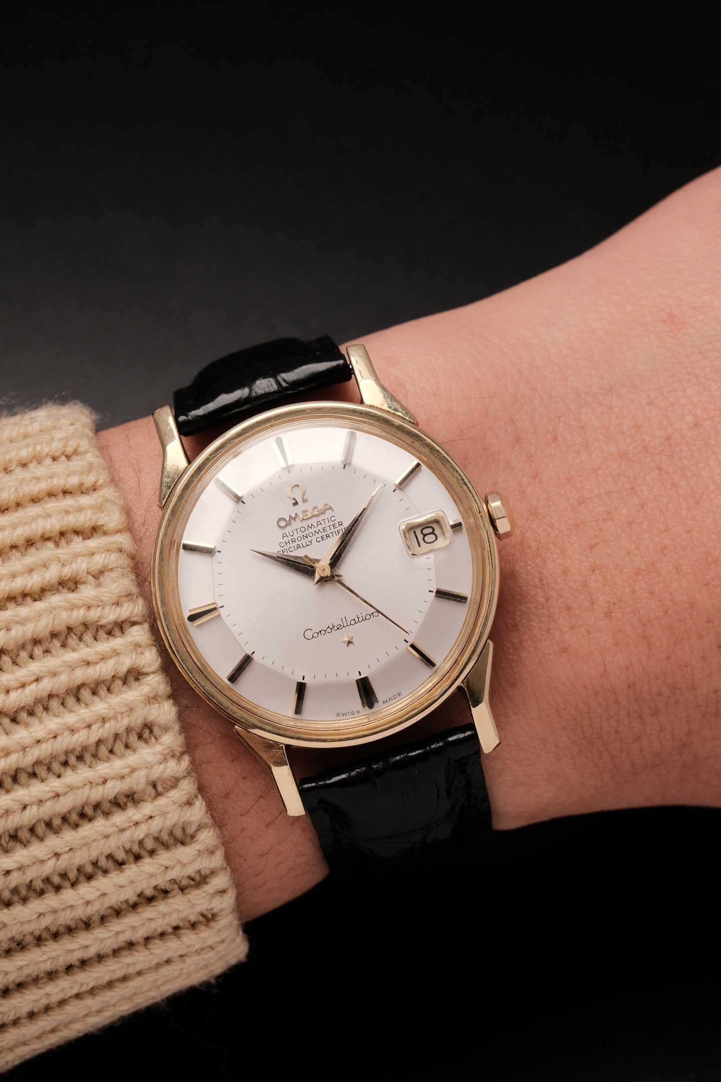 1967 OMEGA CONSTELLATION PIE PAN DOG LEG White Dial AUTOMATIC CHRONOMETER REF. 168.005