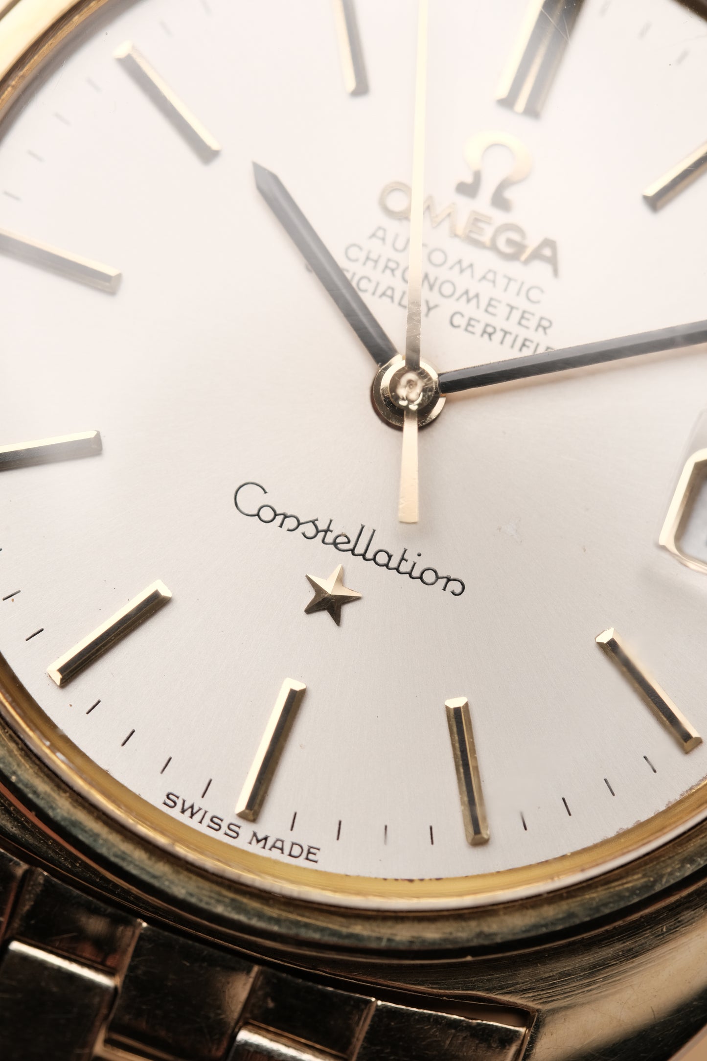 1969 OMEGA Constellation C-shape Day Chronometer White Dial - 168.017