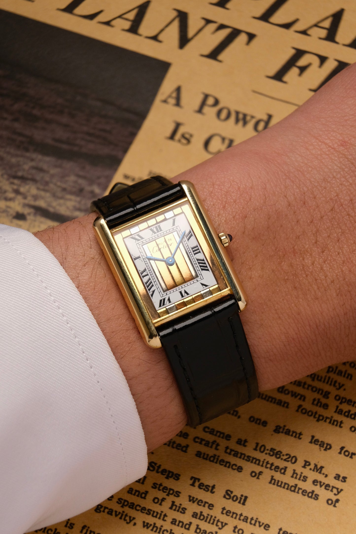 CARTIER MUST DE CARTIER TANK VERMEIL "TRINITY" DIAL REF. 681006