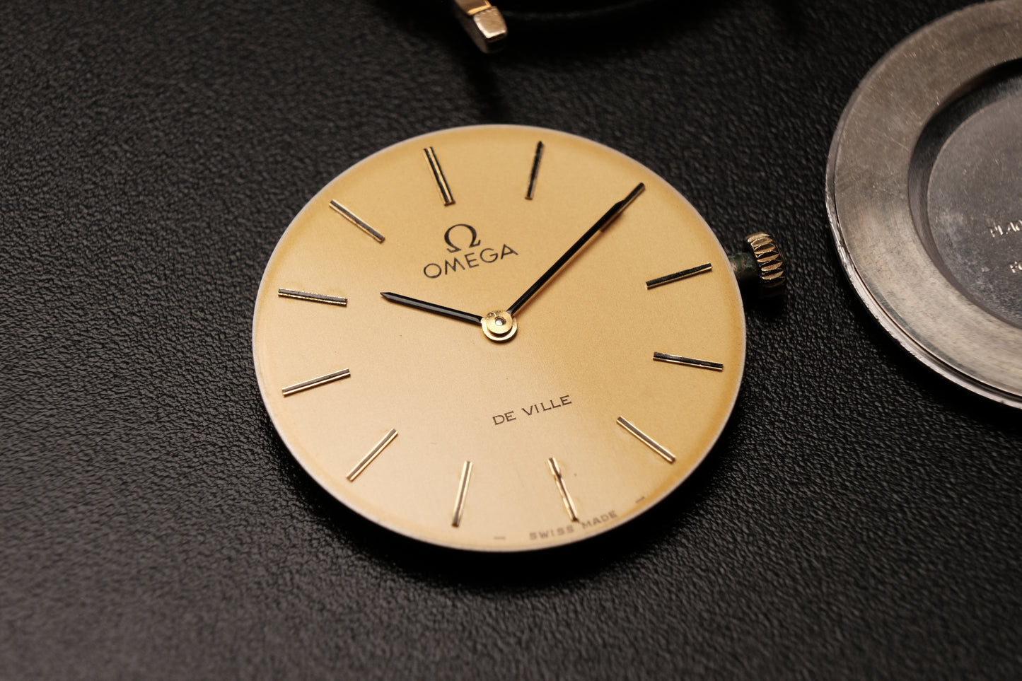 1970s Vintage OMEGA De Ville Gold Men's Watch - 111.140