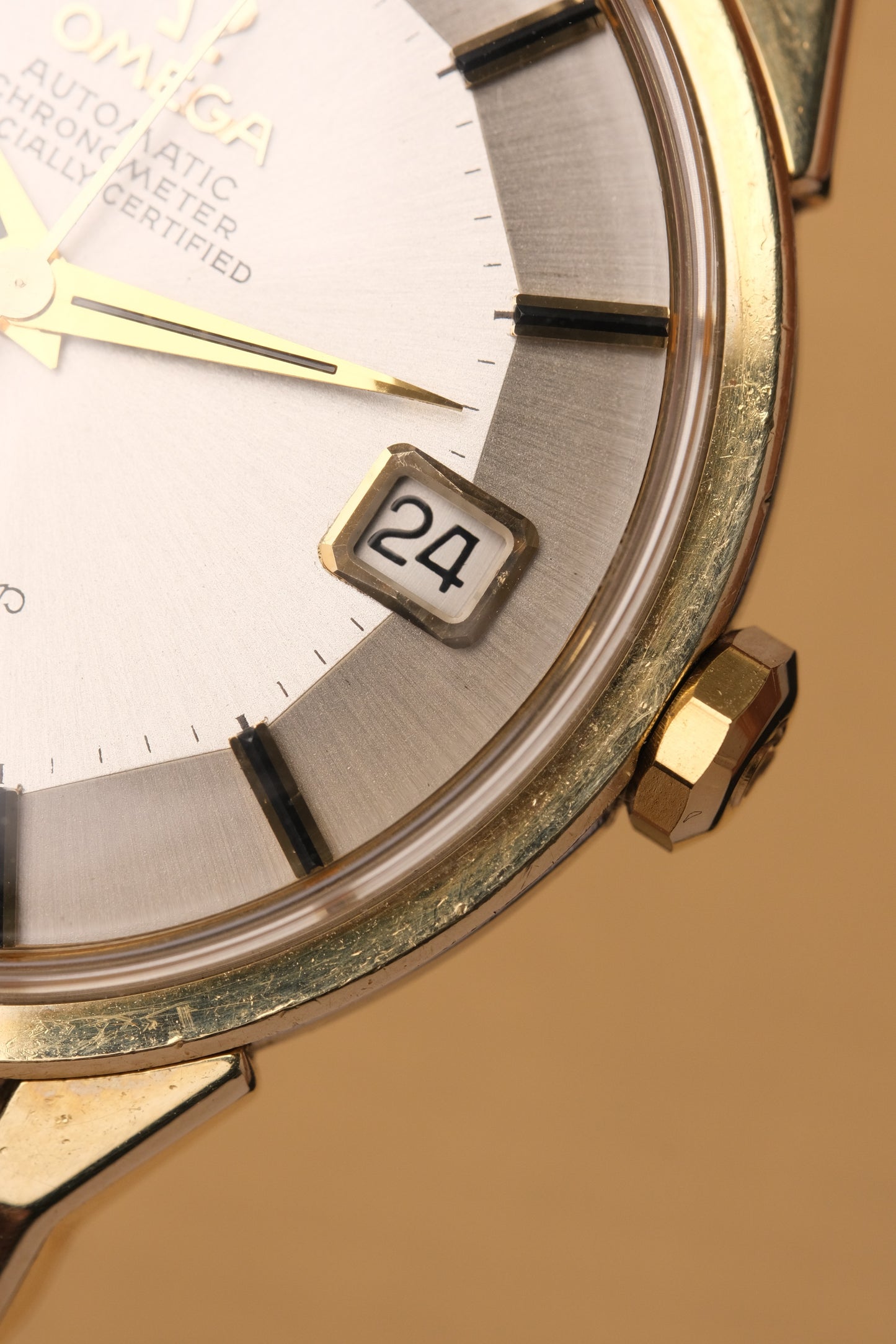 1963 OMEGA CONSTELLATION PIE PAN DOG LEG White Dial AUTOMATIC CHRONOMETER REF. 168.005