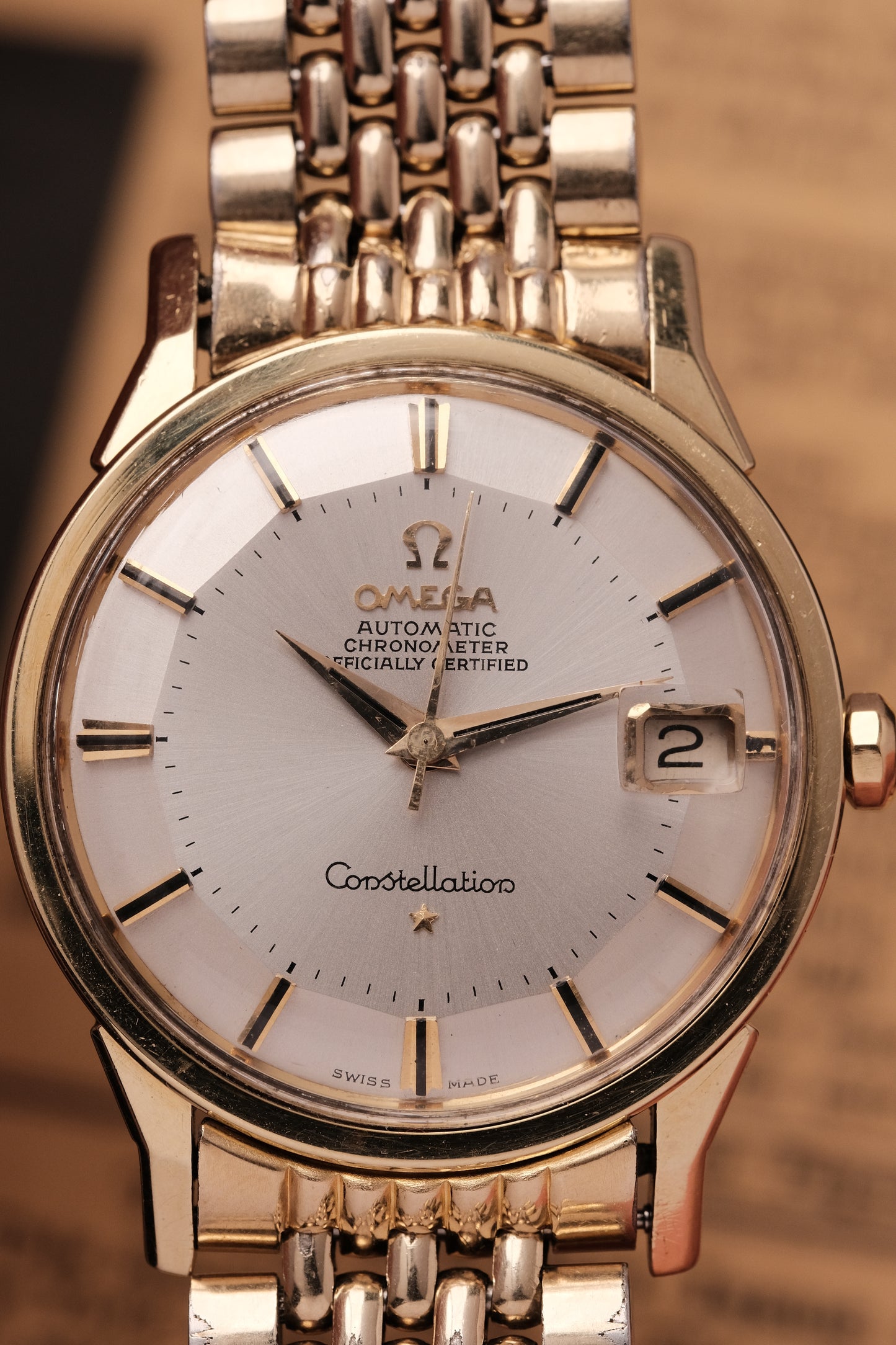 1962 OMEGA CONSTELLATION PIE PAN DOG LEG GOLD AUTOMATIC CHRONOMETER REF. 168.005