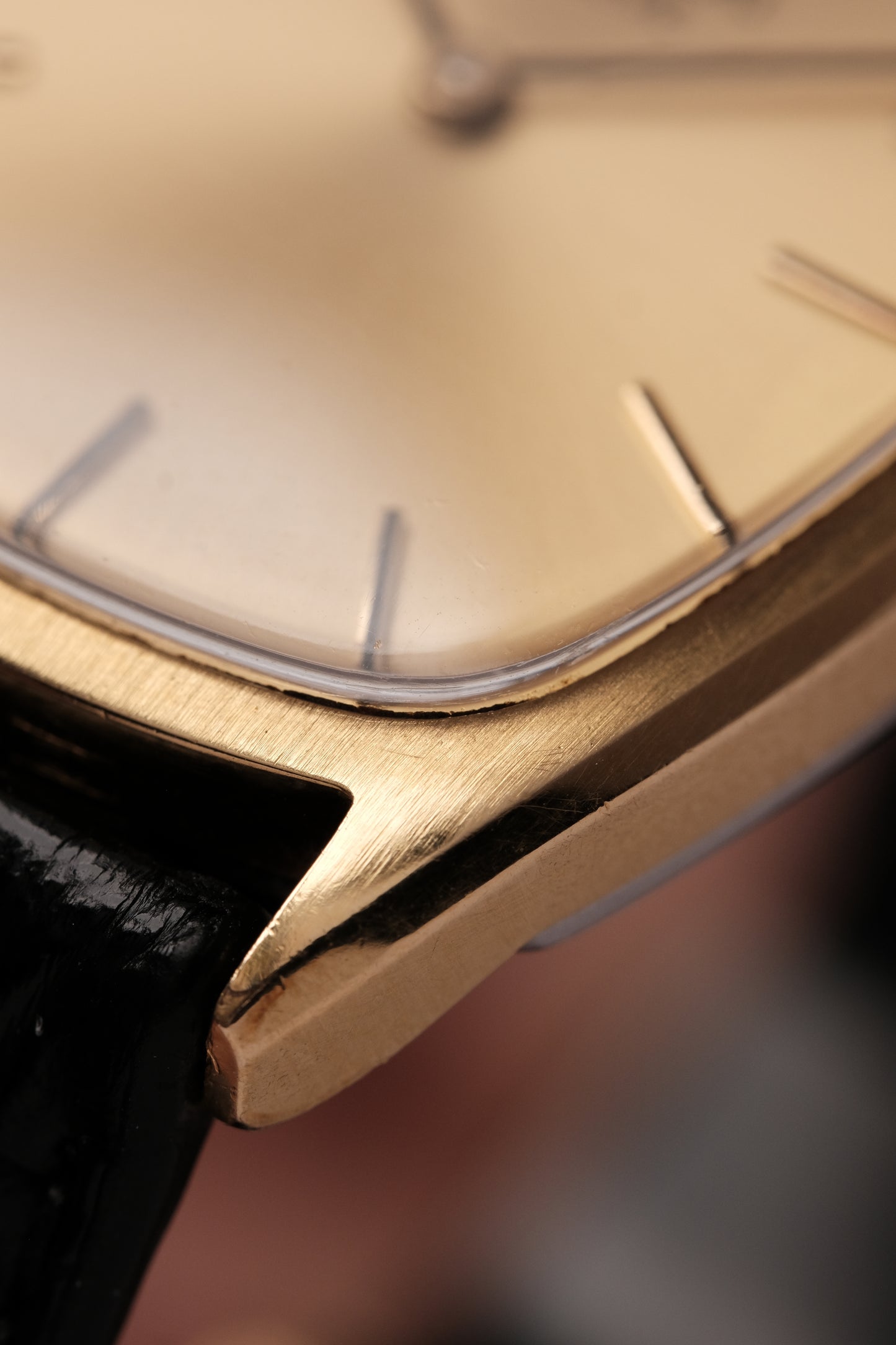 70s Manual Wind Universal GENÈVE GP Ellipse