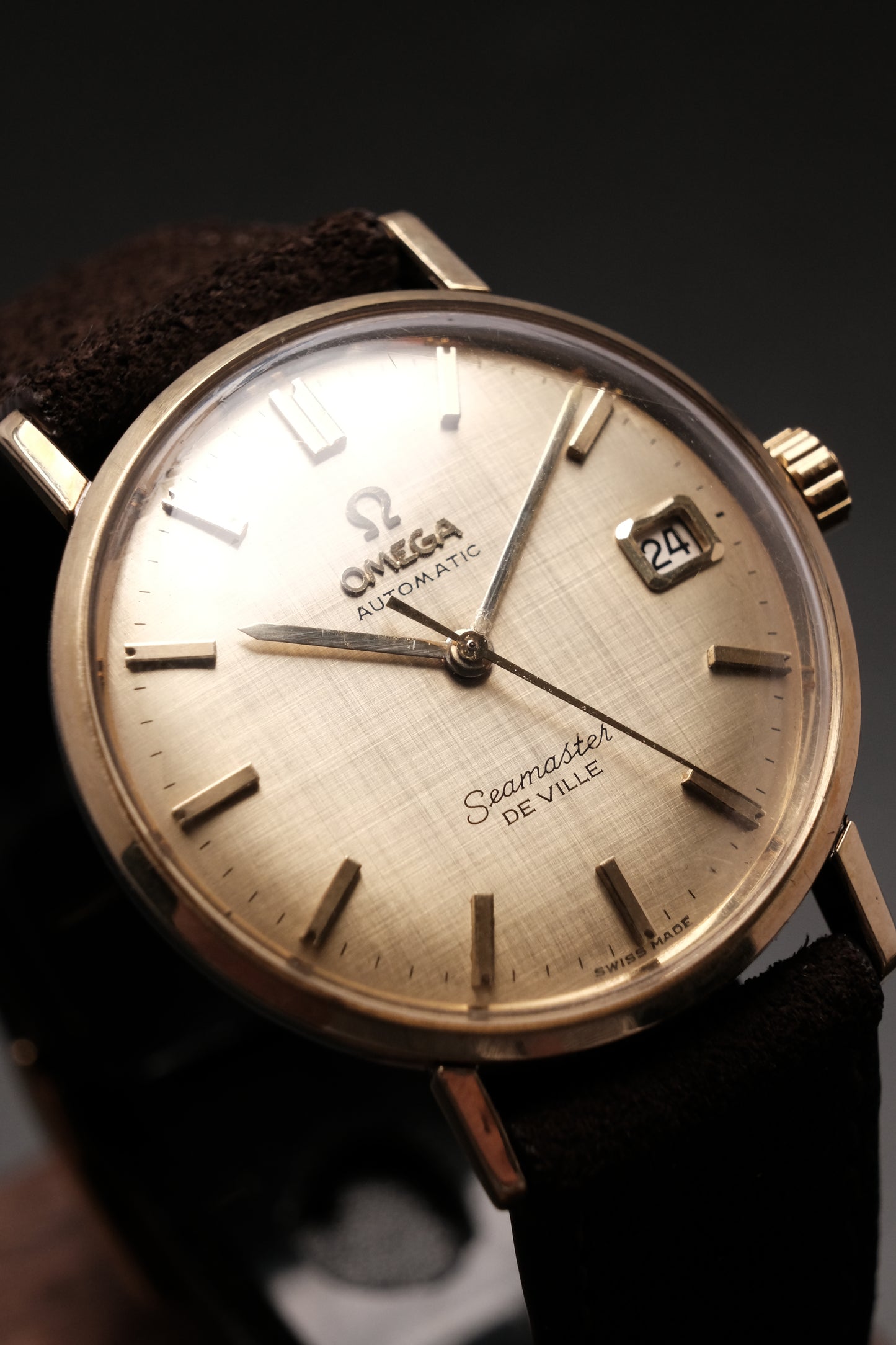 1964 Omega Seamaster De Villé Automatic Gold Linen Dial 14700
