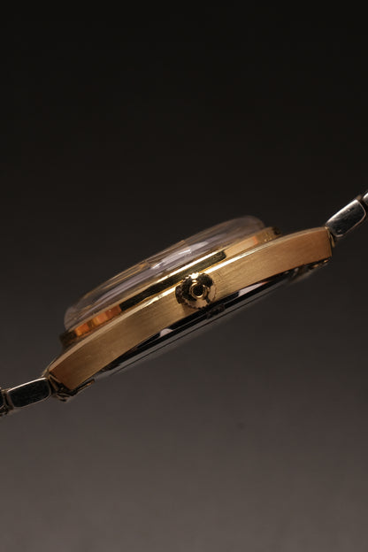 OMEGA Constellation C-shape Day-date Chronometer Linen Champagne Dial  - 168.029