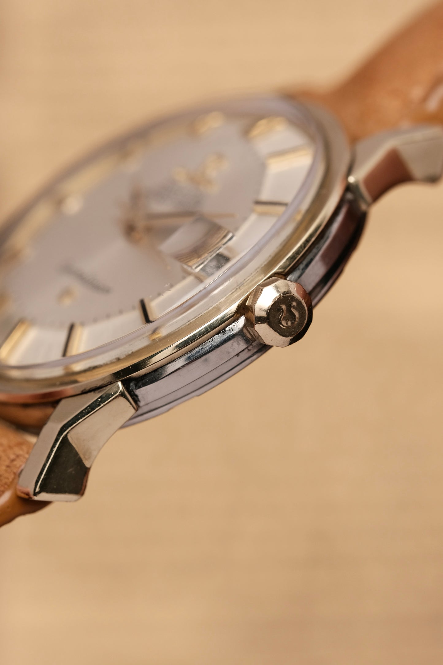 1969 OMEGA CONSTELLATION PIE PAN DOG LEG White Dial AUTOMATIC CHRONOMETER REF. 168.005
