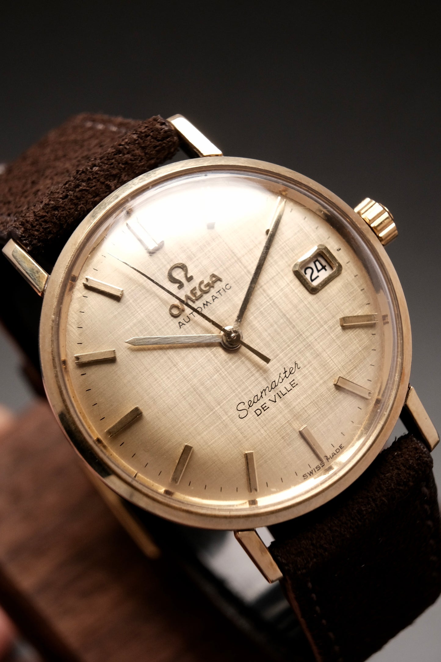 1964 Omega Seamaster De Villé Automatic Gold Linen Dial 14700