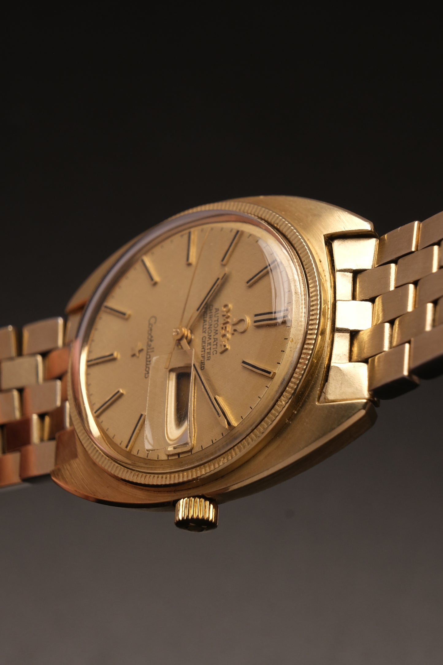 OMEGA Constellation C-shape Day-date Chronometer Linen Champagne Dial  - 168.029