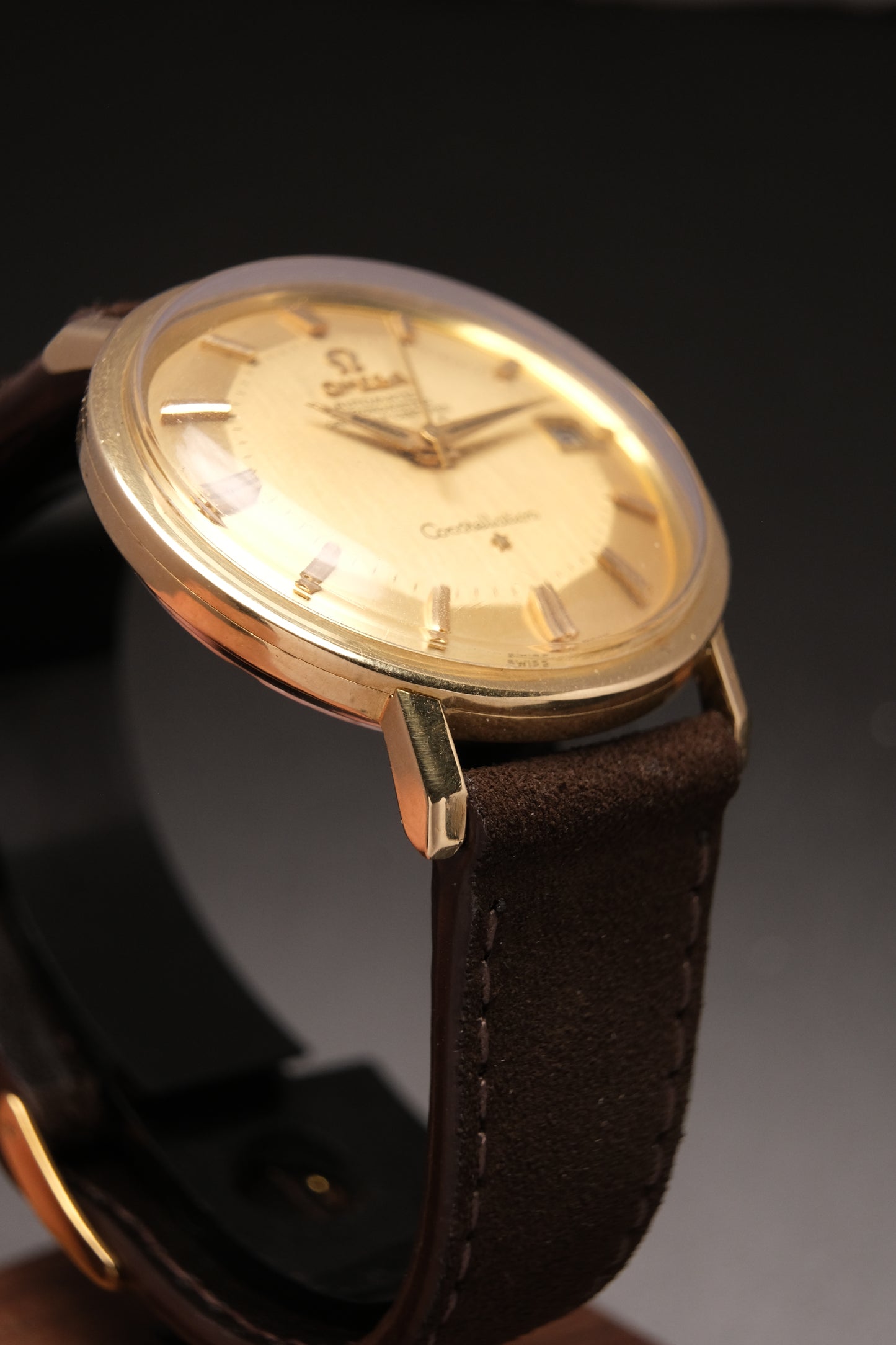Vintage Omega Constellation Pie-Pan Gold capped with Gold dial 168.004 from 1966
