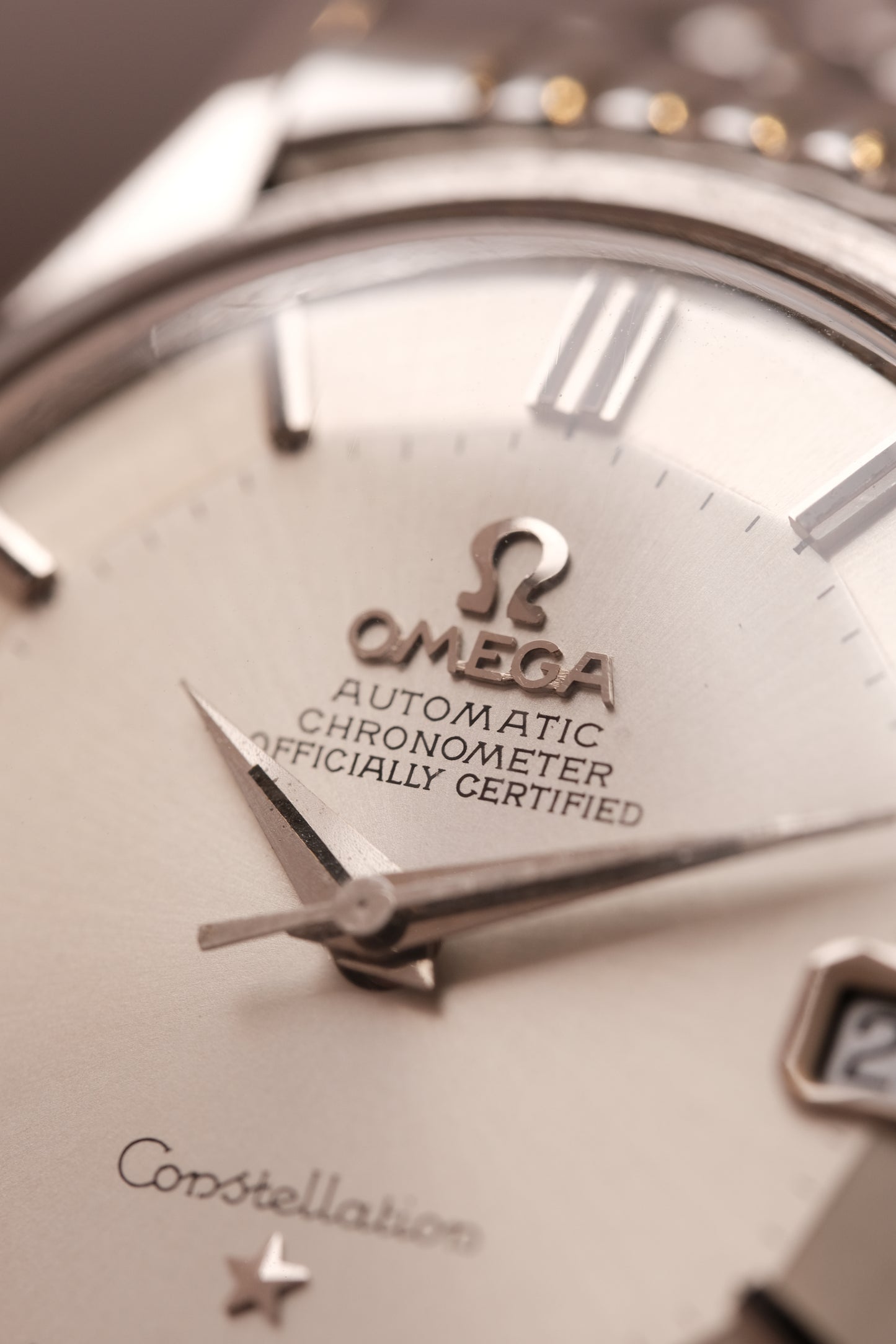 OMEGA CONSTELLATION PIE PAN DOG LEG AUTOMATIC CHRONOMETER REF. 168.005