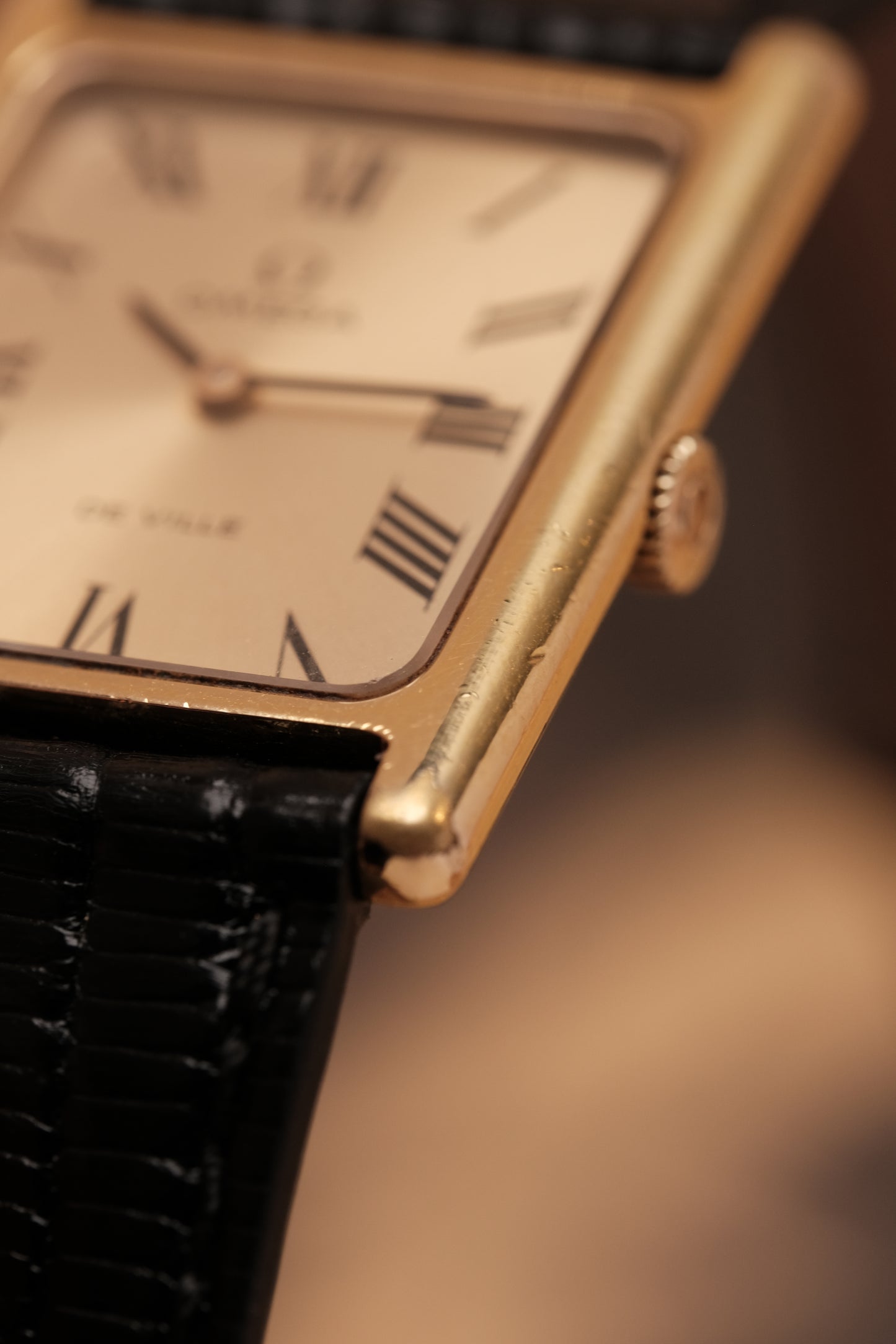 Vintage Tank OMEGA DE VILLE REF. 511.0404 (Roman number dial )