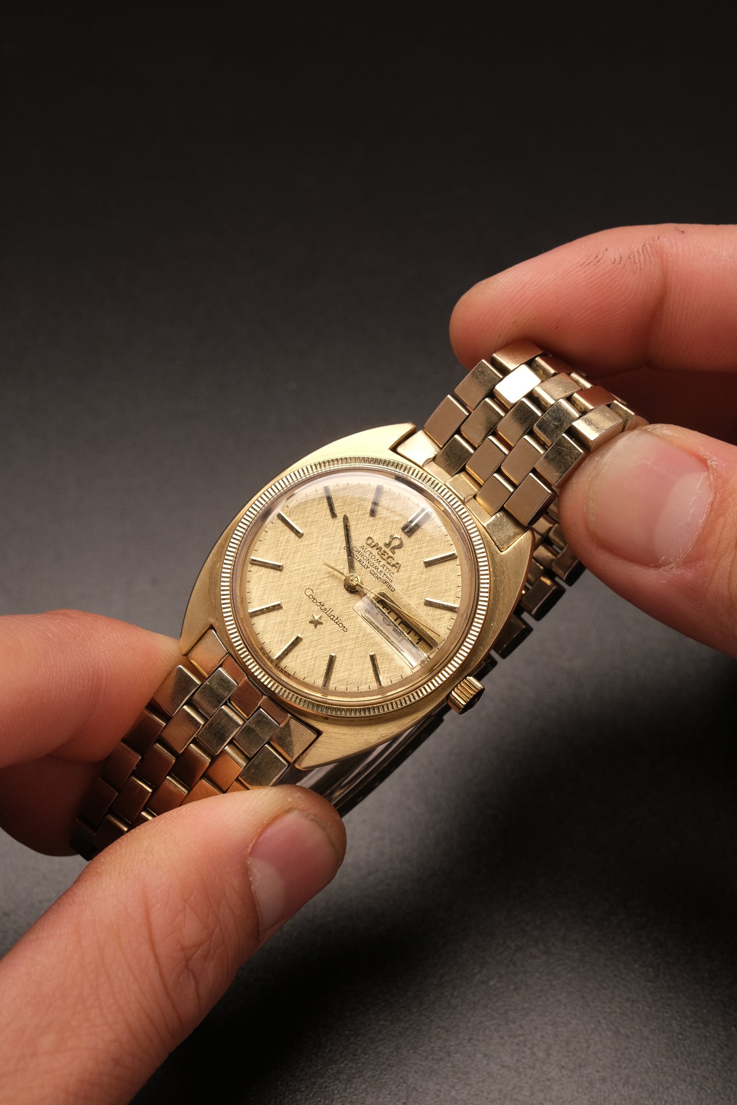 OMEGA Constellation C-shape Day-date Chronometer Linen Champagne Dial  - 168.029