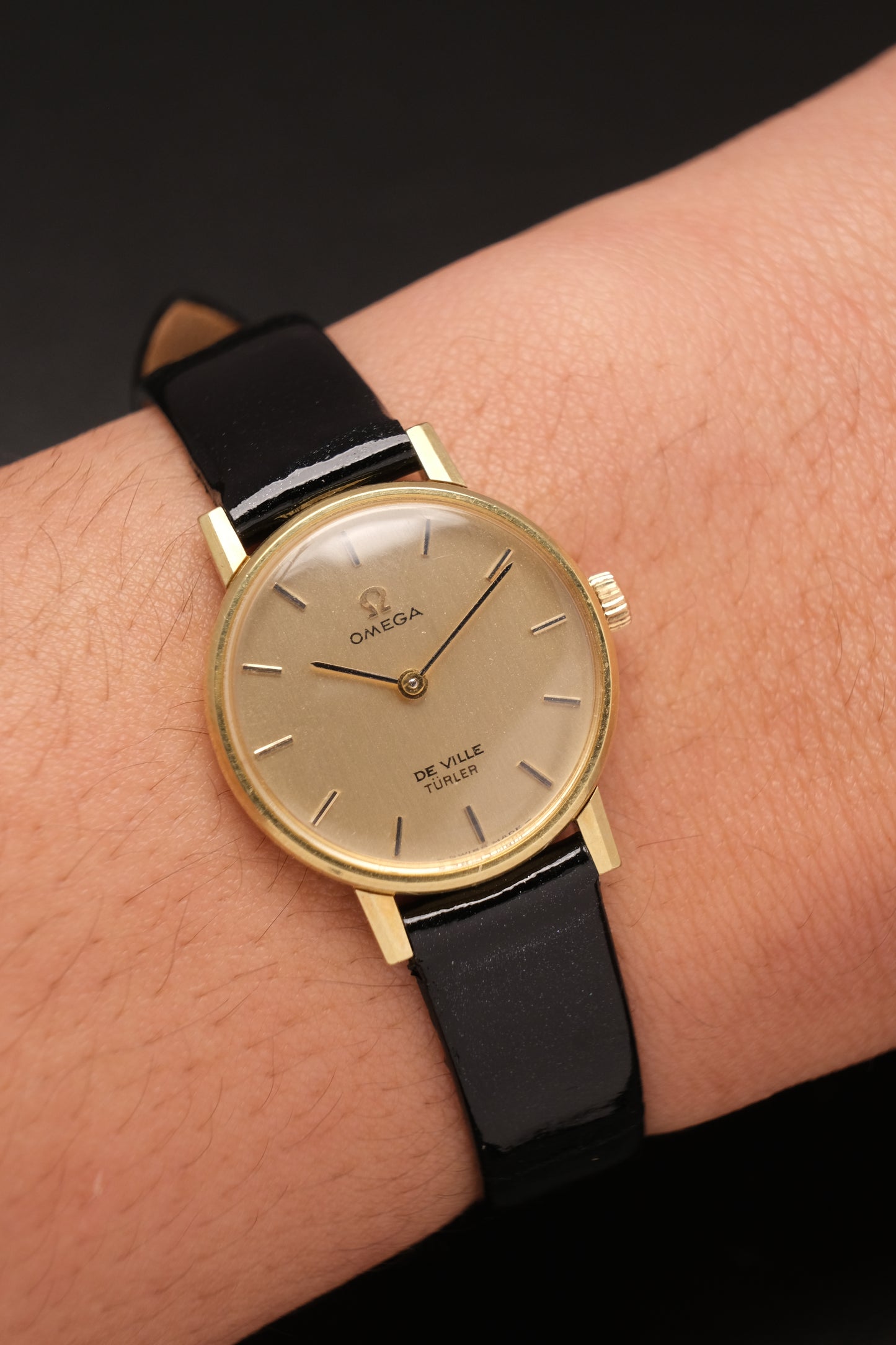 1970's Her Omega De Ville Turler  511.215 Cal. 625 Hand-Winding Vintage New Old Stock