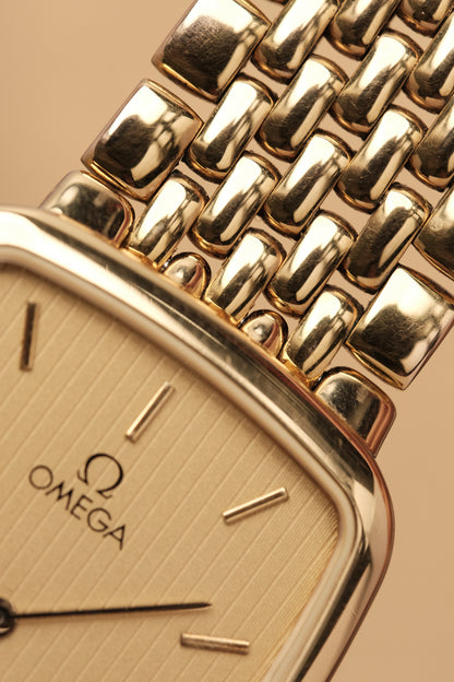 Omega De Ville Ref. 395.0876.2 Cal.1378 Ultra Thin Gold Quartz Integrated Bracelet