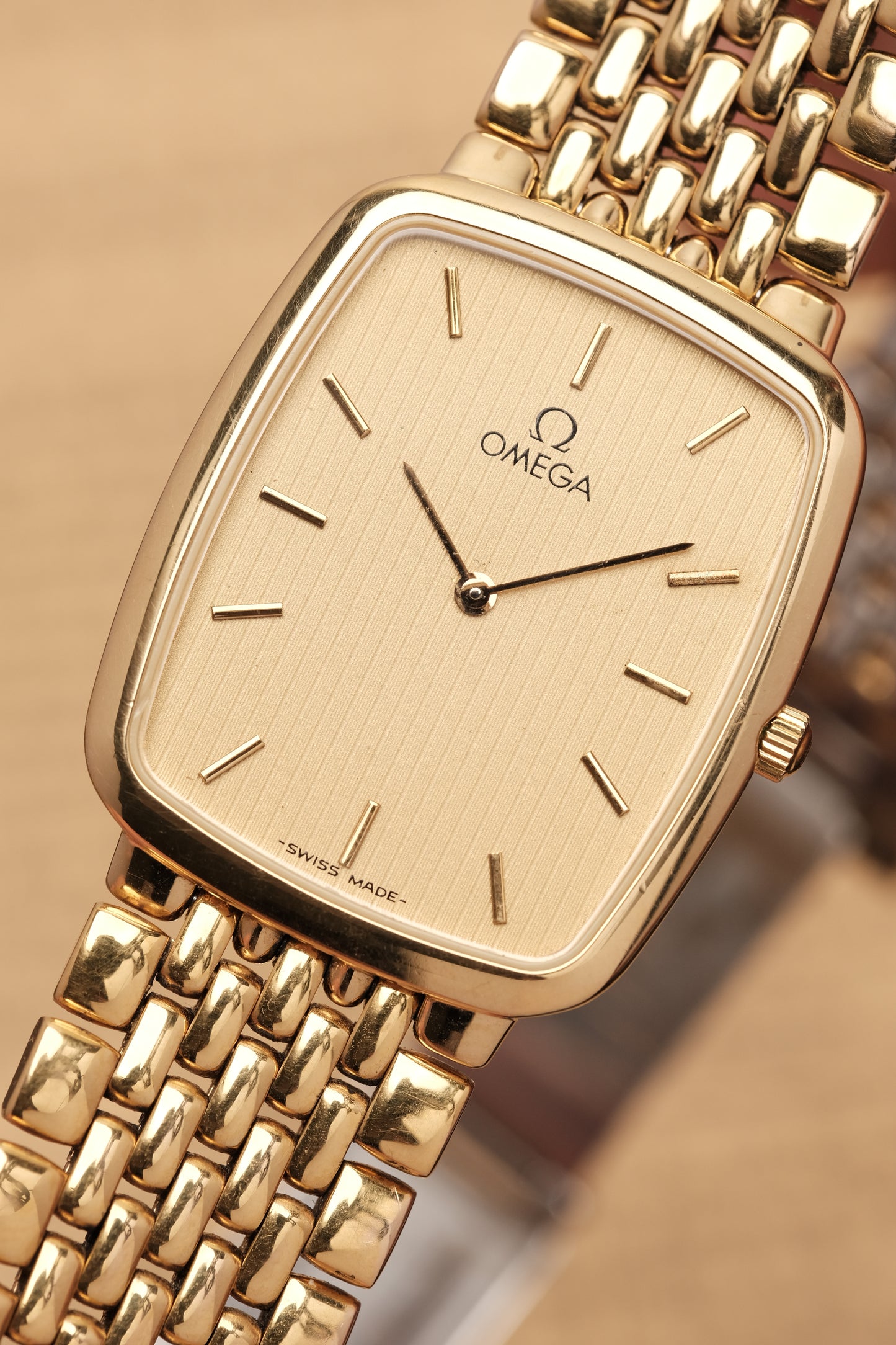 Omega De Ville Ref. 395.0876.2 Cal.1378 Ultra Thin Gold Quartz Integrated Bracelet