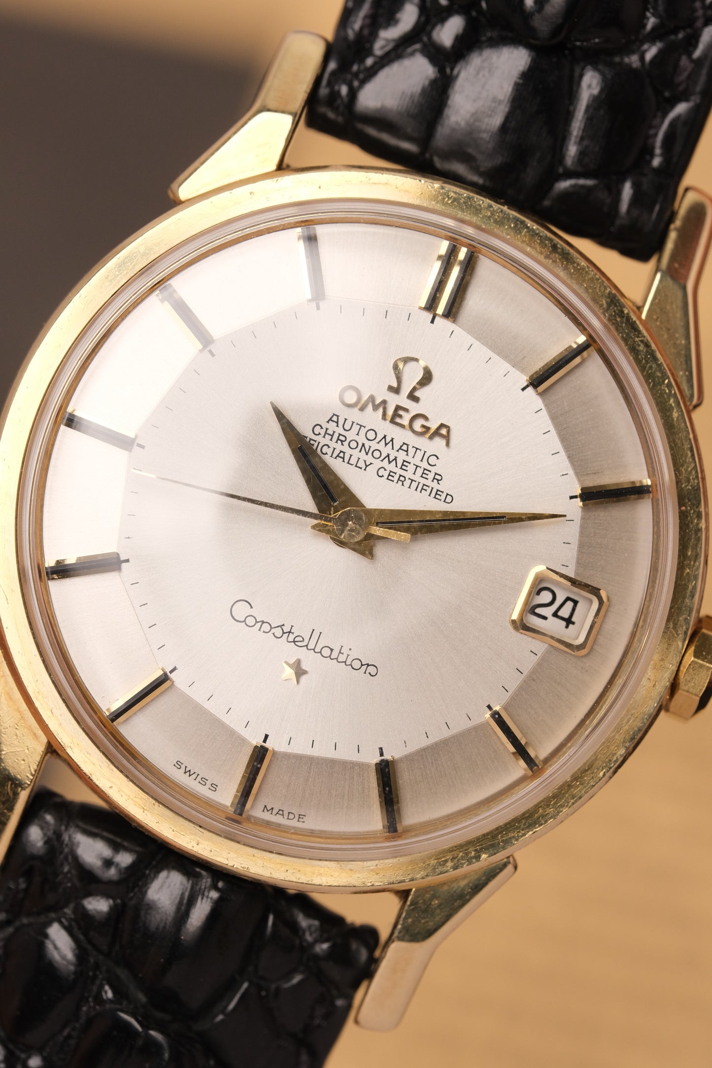 1963 OMEGA CONSTELLATION PIE PAN DOG LEG White Dial AUTOMATIC CHRONOMETER REF. 168.005