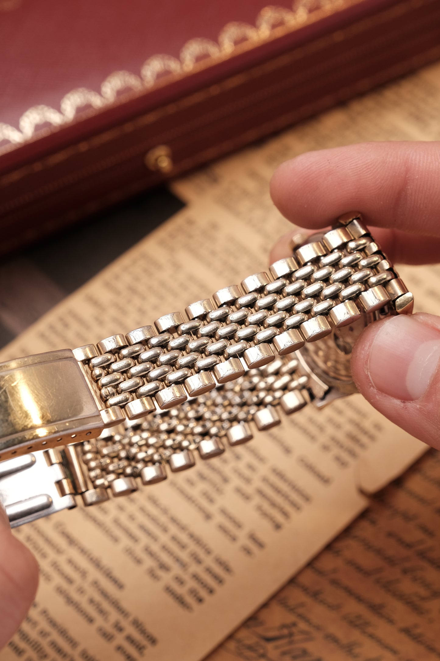 OMEGA CONSTELLATION PIE PAN DOG LEG GOLD AUTOMATIC CHRONOMETER REF. 168.005 (MOD CASE BACK)