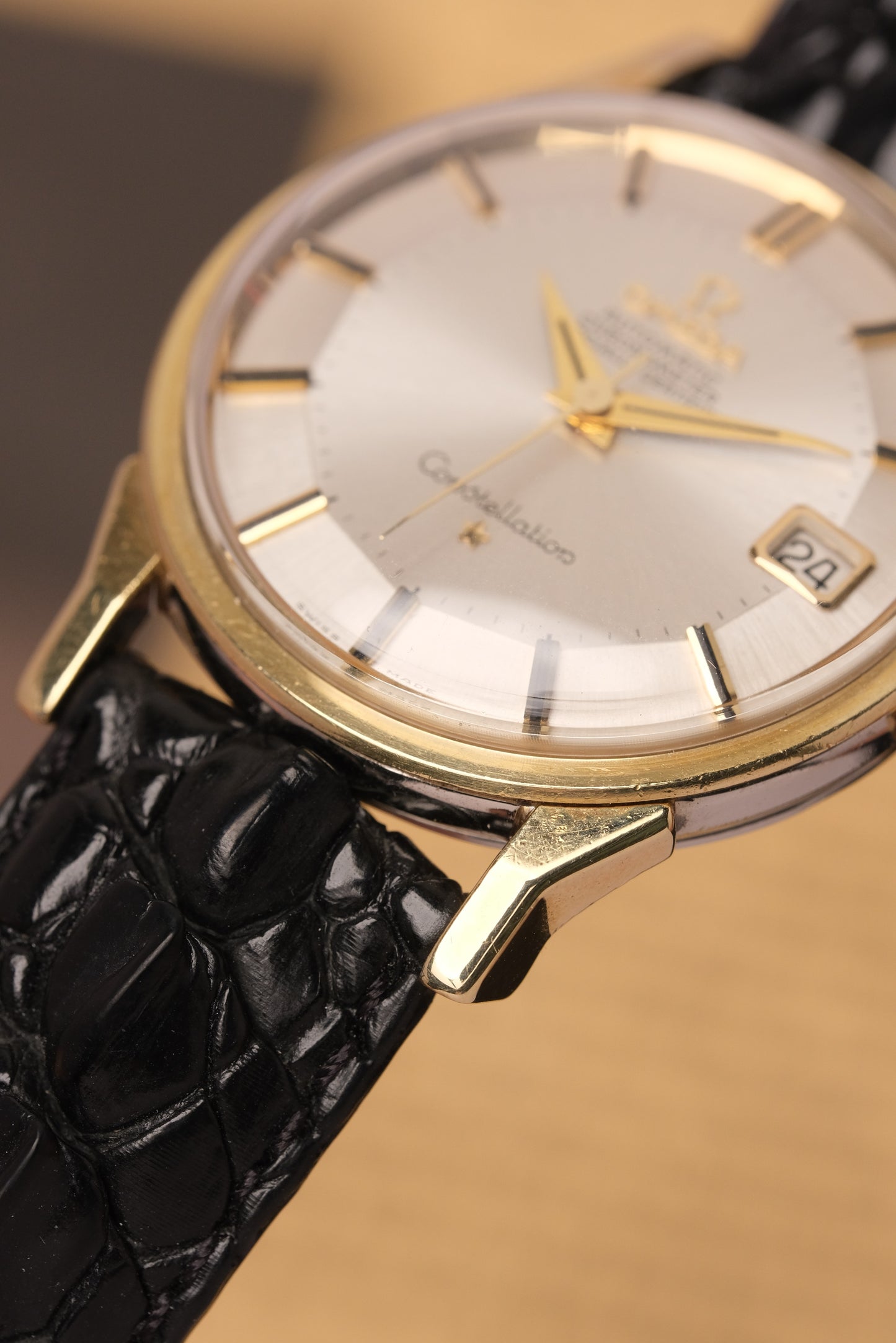 1963 OMEGA CONSTELLATION PIE PAN DOG LEG White Dial AUTOMATIC CHRONOMETER REF. 168.005