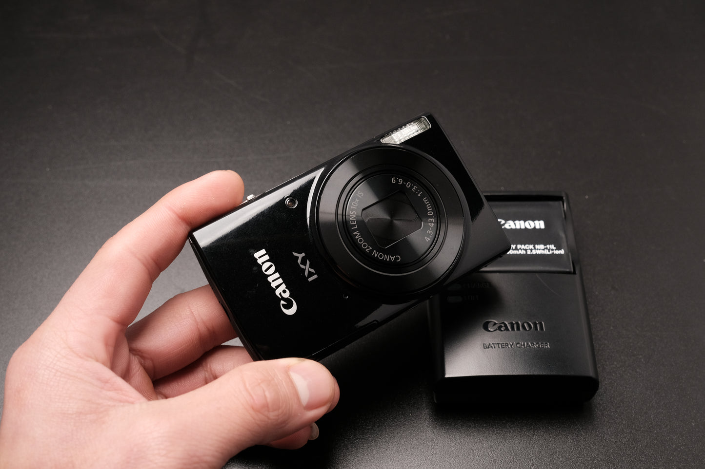 Canon Powershot CCD IXY 190 Digital Camera - Like New