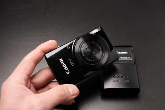 Canon Powershot CCD IXY 190 Digital Camera - Like New