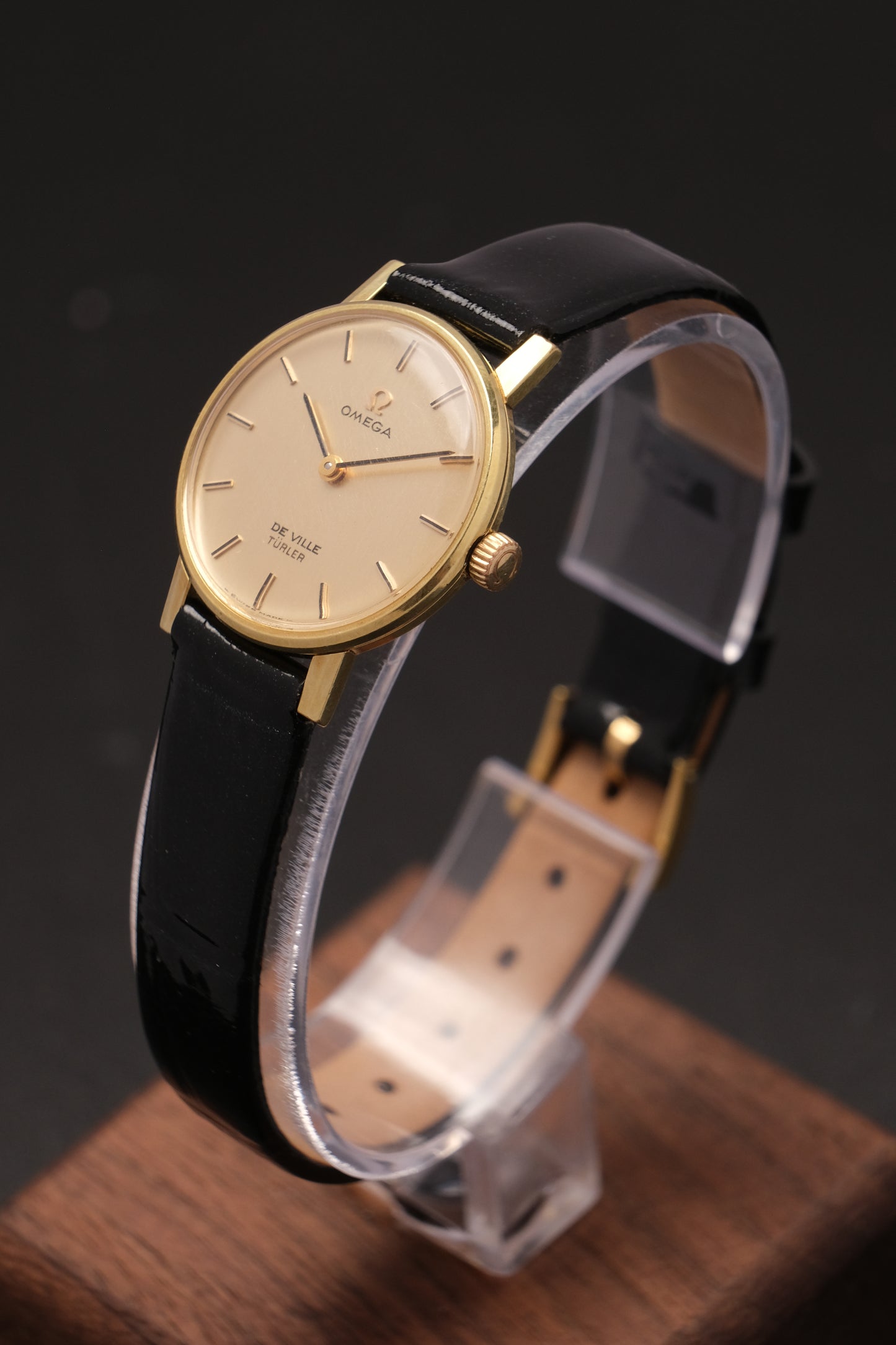 1970's Her Omega De Ville Turler  511.215 Cal. 625 Hand-Winding Vintage New Old Stock