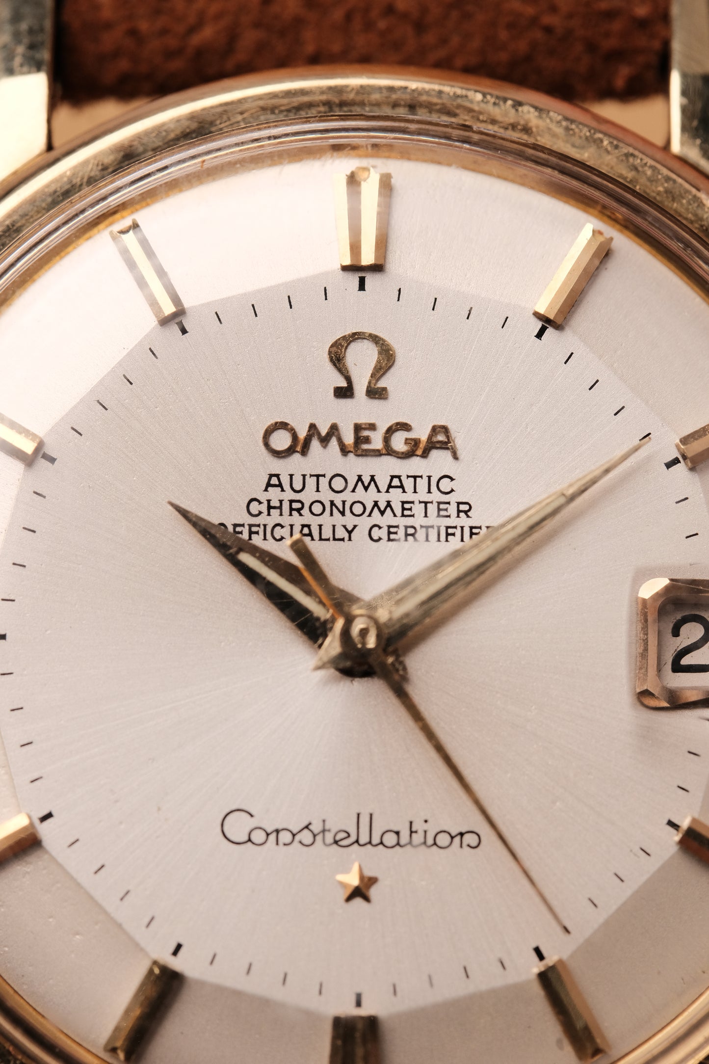1966 OMEGA CONSTELLATION PIE PAN DOG LEG White Dial AUTOMATIC CHRONOMETER REF. 168.005