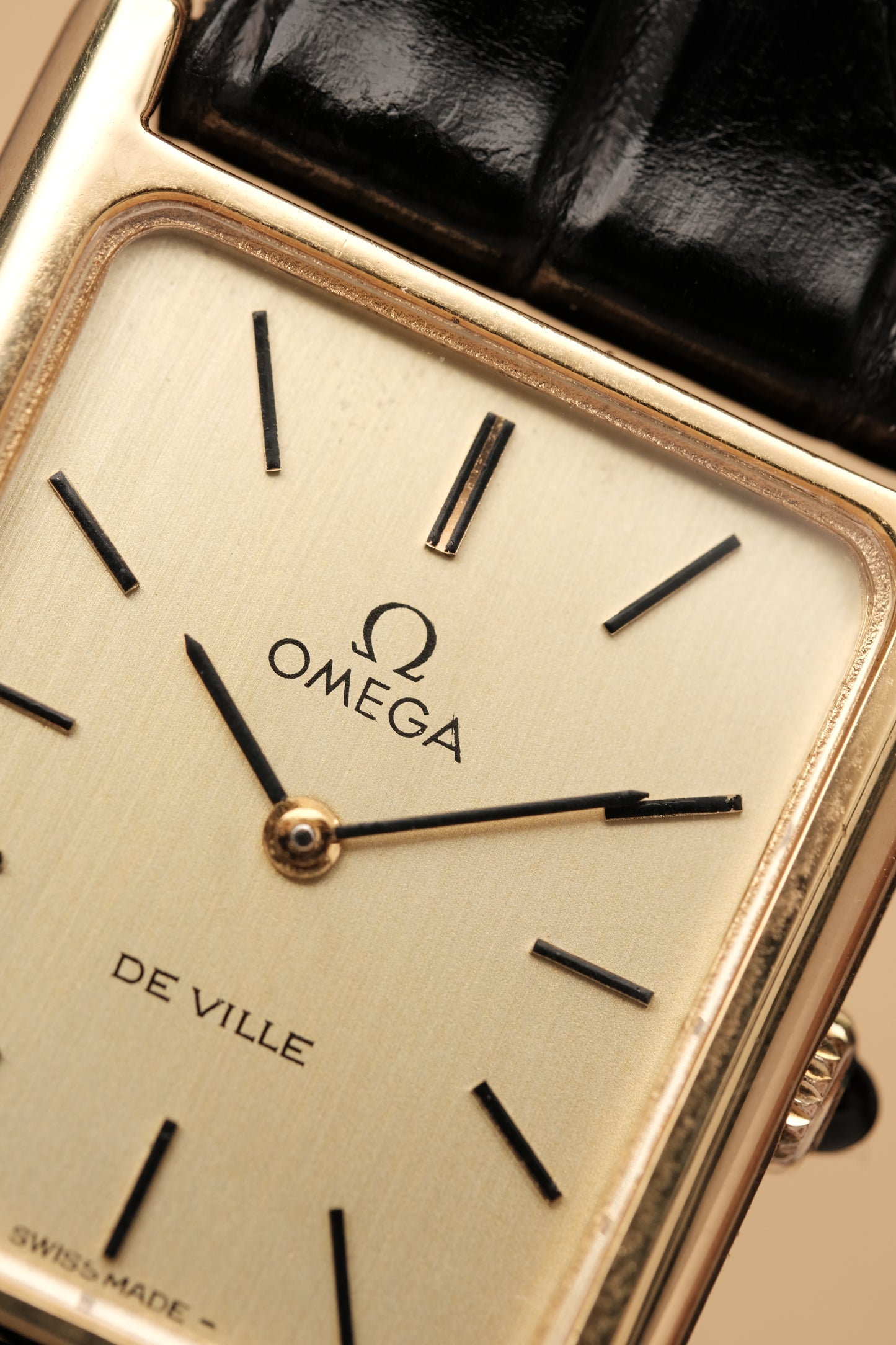 Vintage Tank OMEGA DE VILLE (25x31mm) Manual Winding REF. 511.0404 + BOX