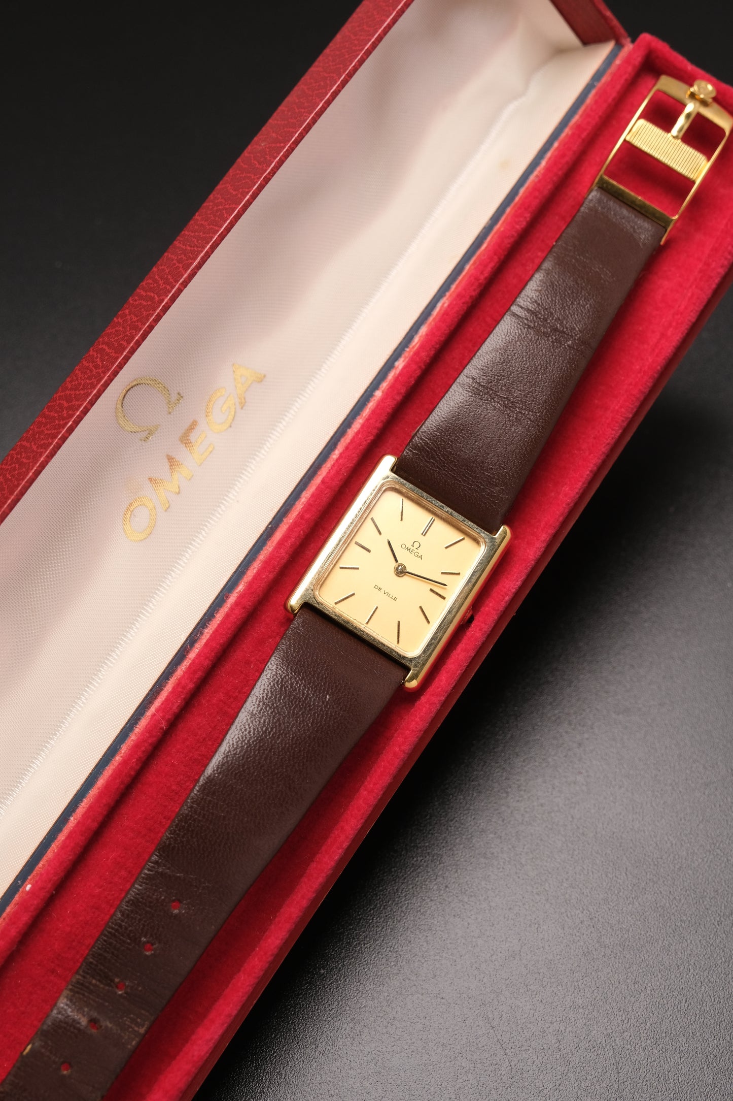 Vintage Tank OMEGA DE VILLE REF. 111.784