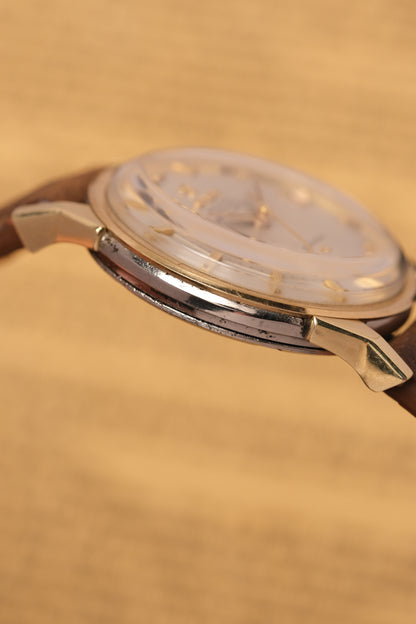 1963 OMEGA CONSTELLATION PIE PAN DOG LEG White Dial AUTOMATIC CHRONOMETER REF. 168.005