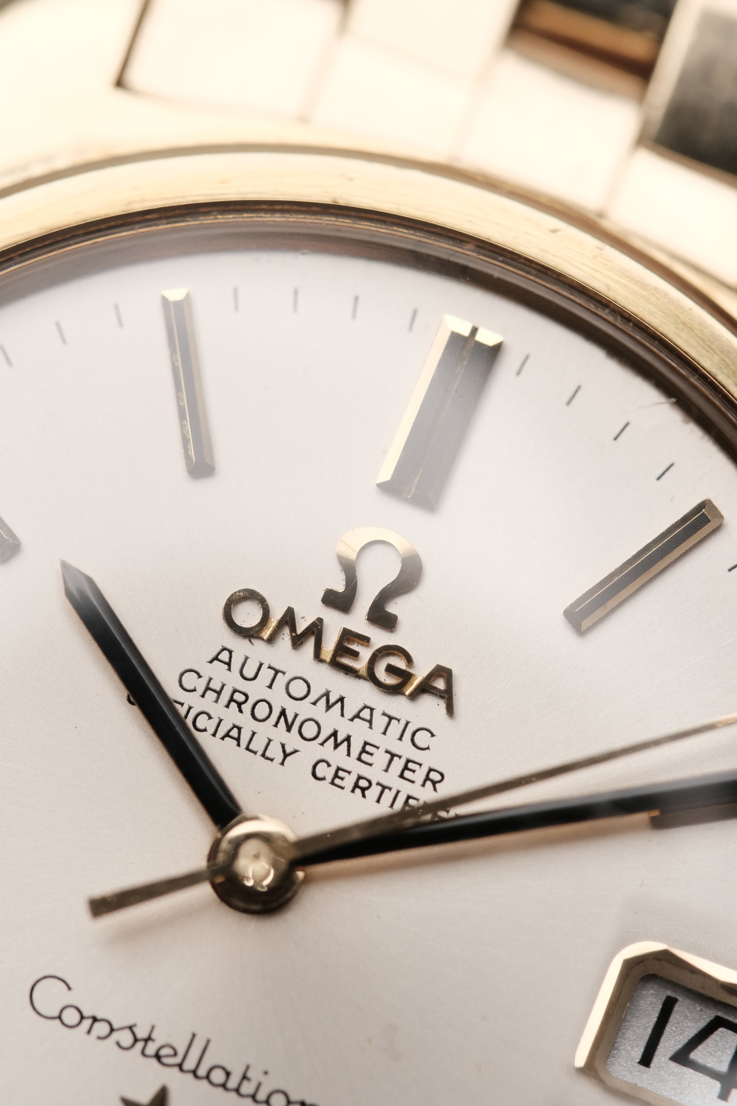 1969 OMEGA Constellation C-shape Day Chronometer White Dial - 168.017